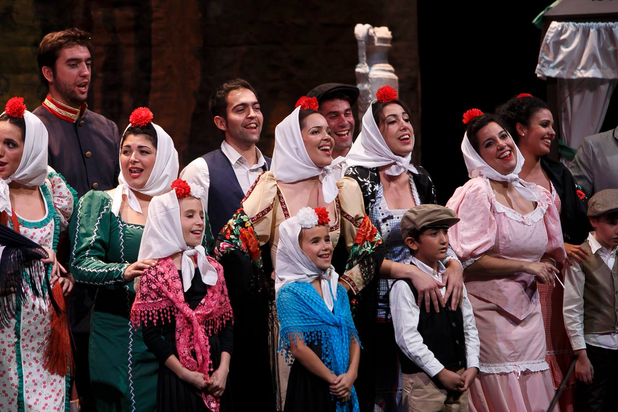 La Compañía Sevillana de Zarzuela en una imagen de archivo durante una actuación. 