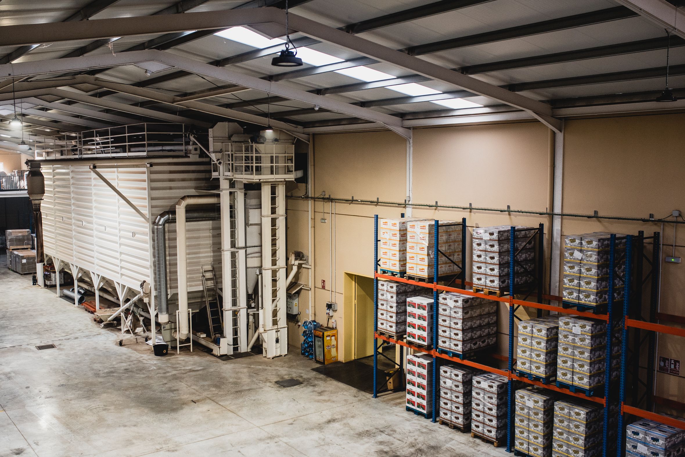 Mocaibo, la empresa del café de Utrera, por dentro en imágenes.