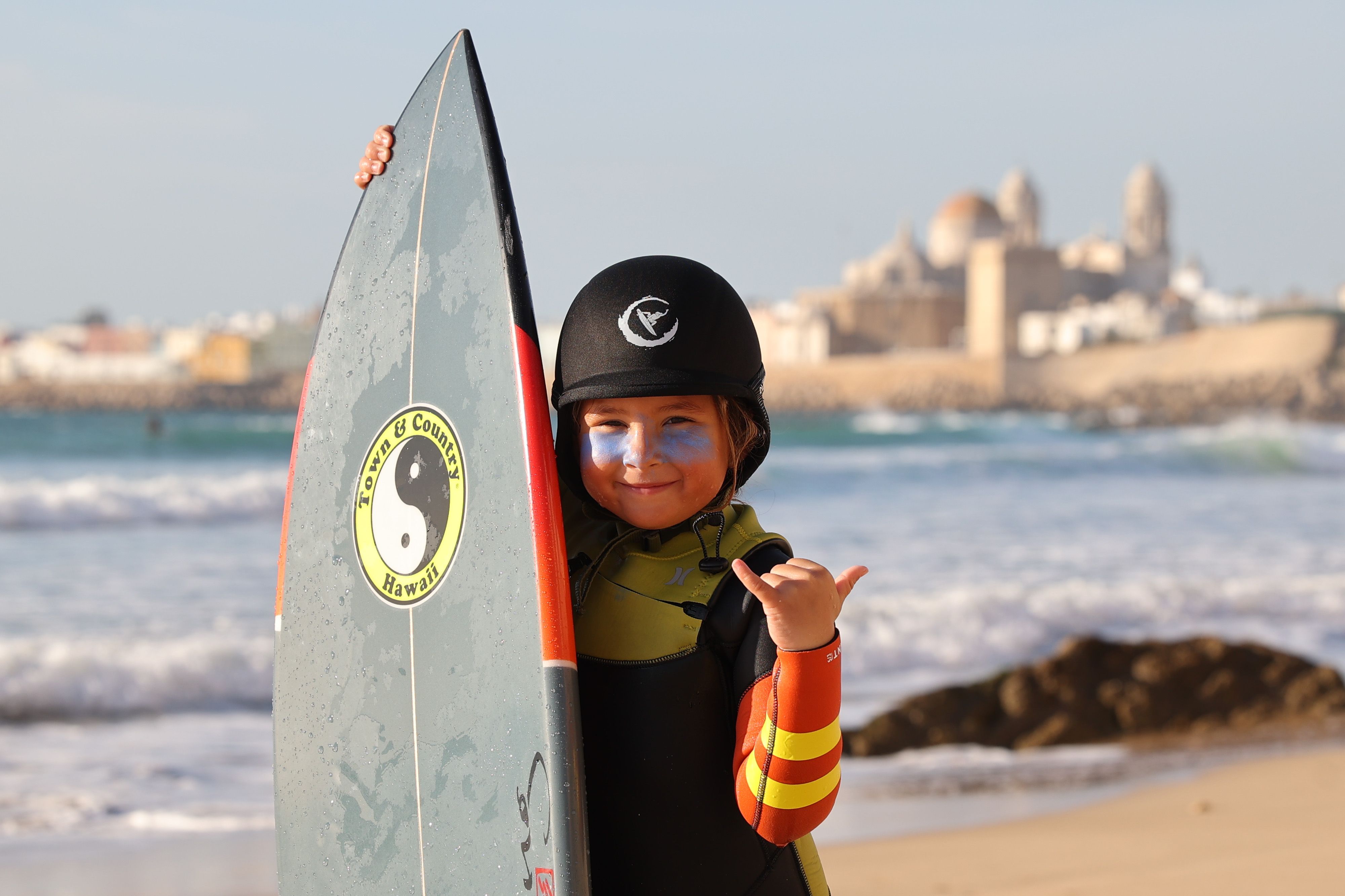 Niña surfista Cadiz  06