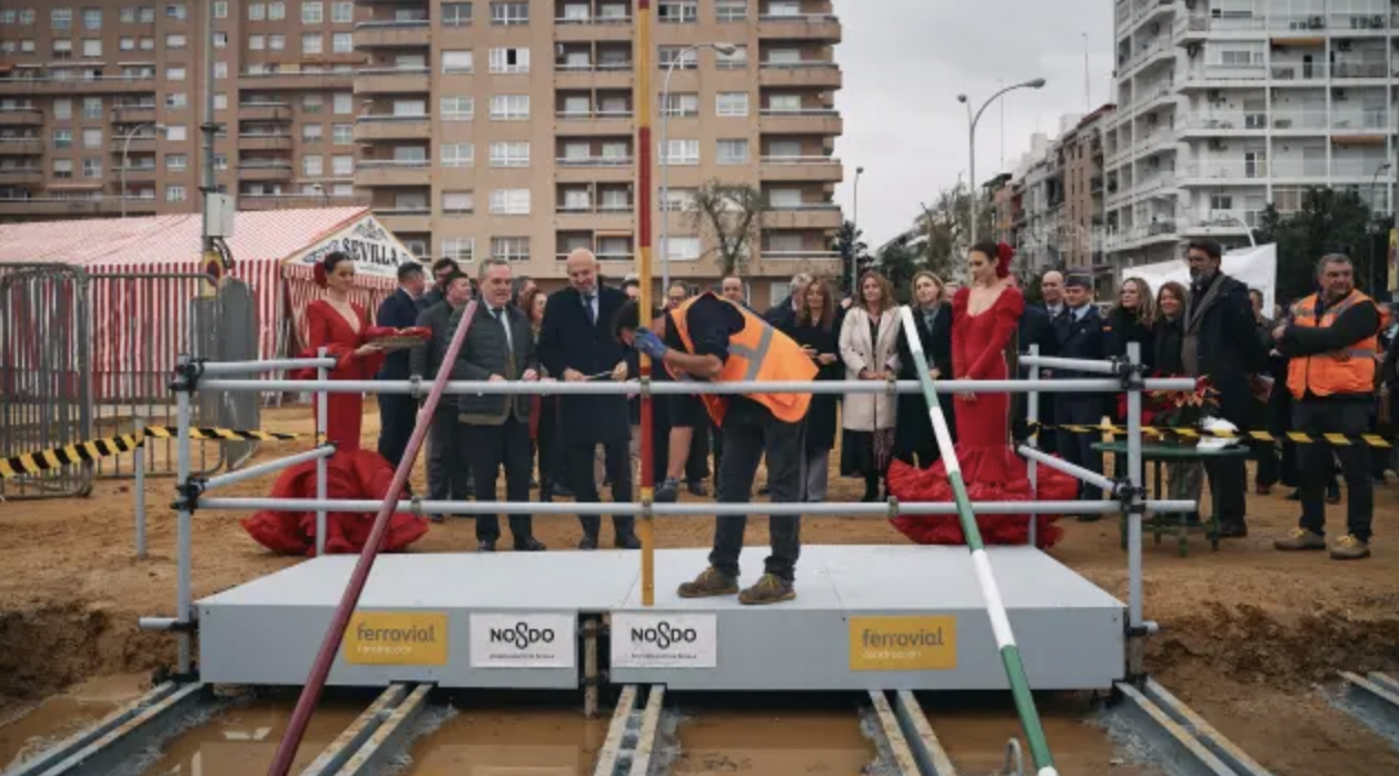 Inicio oficial del montaje de la portada en diciembre pasado. 