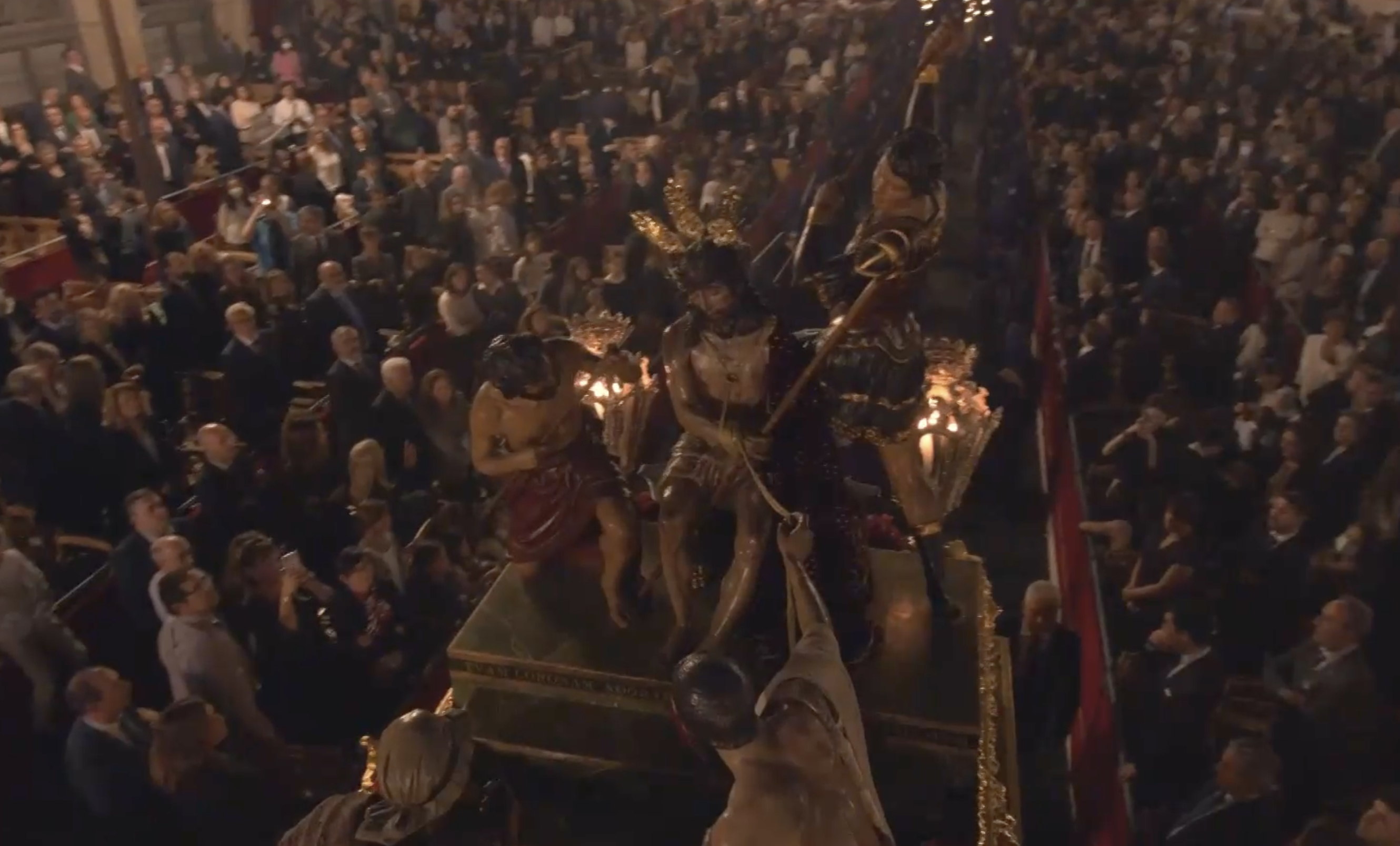 El ex mayordomo de una hermandad de Sevilla se apropió de al menos 134.000 euros. En la imagen de Canal Sur, procesión de El Valle.