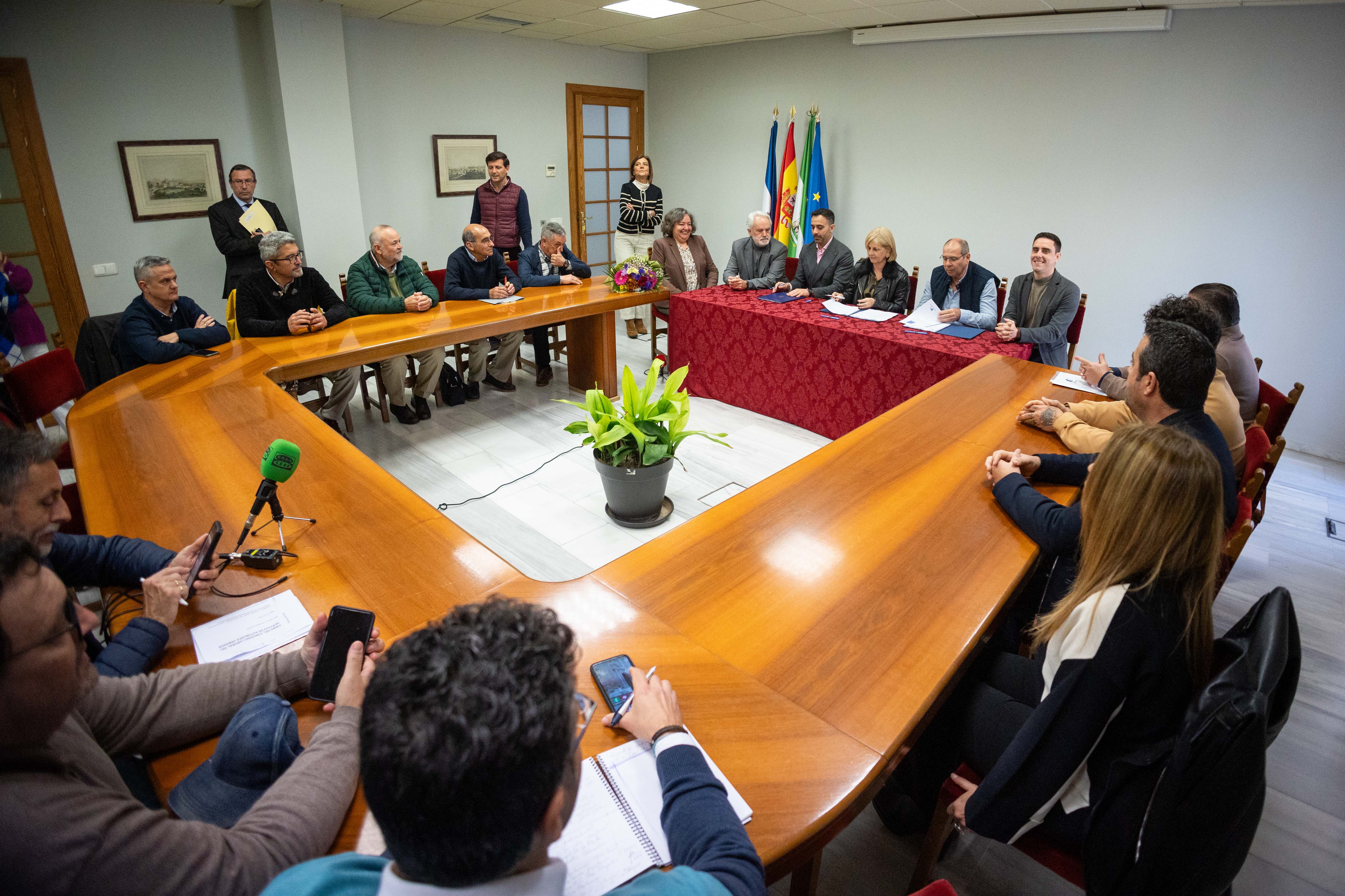 Firma del nuevo convenio de la plantilla de los autobuses de Jerez