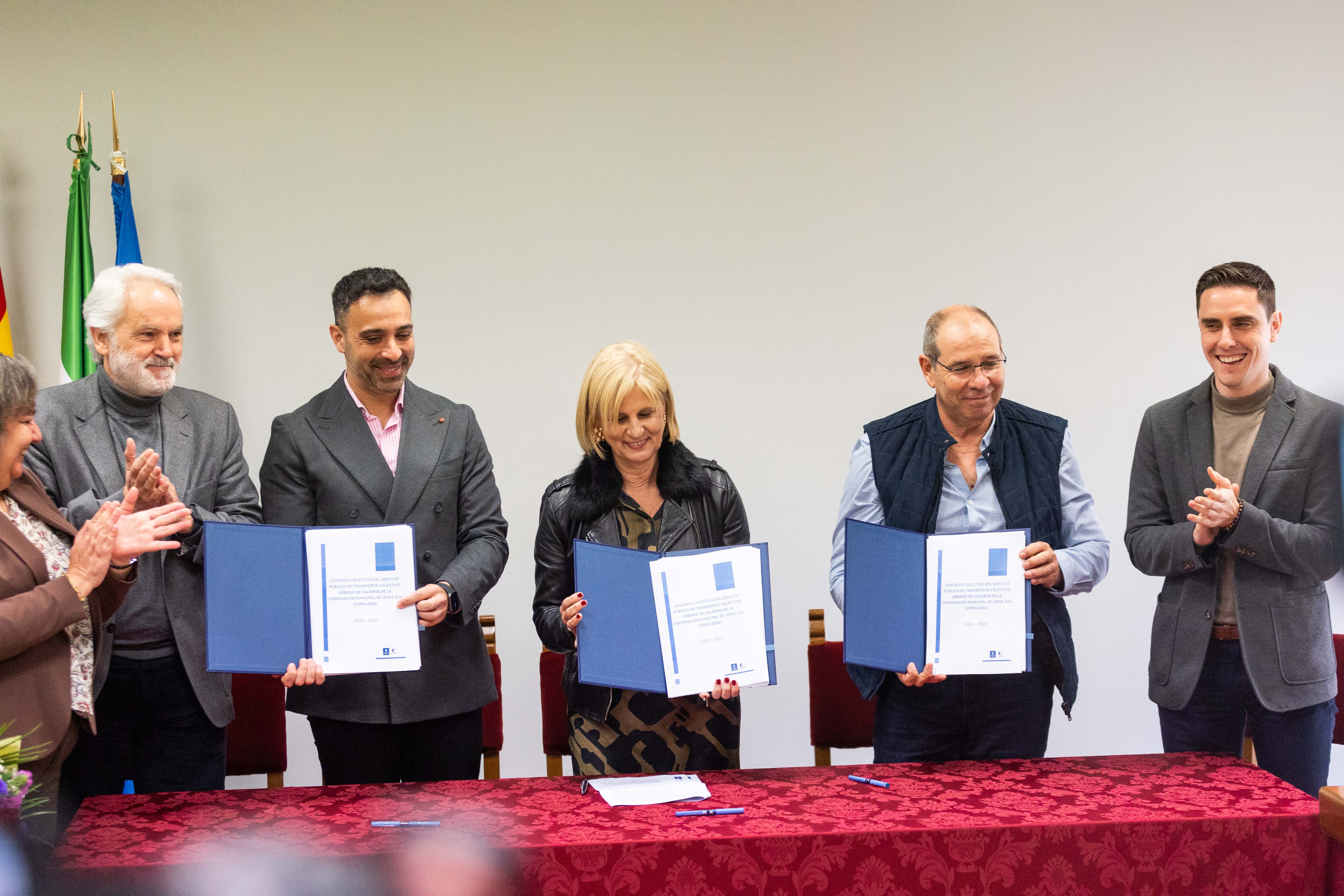 Firma del nuevo convenio de la plantilla de los autobuses de Jerez
