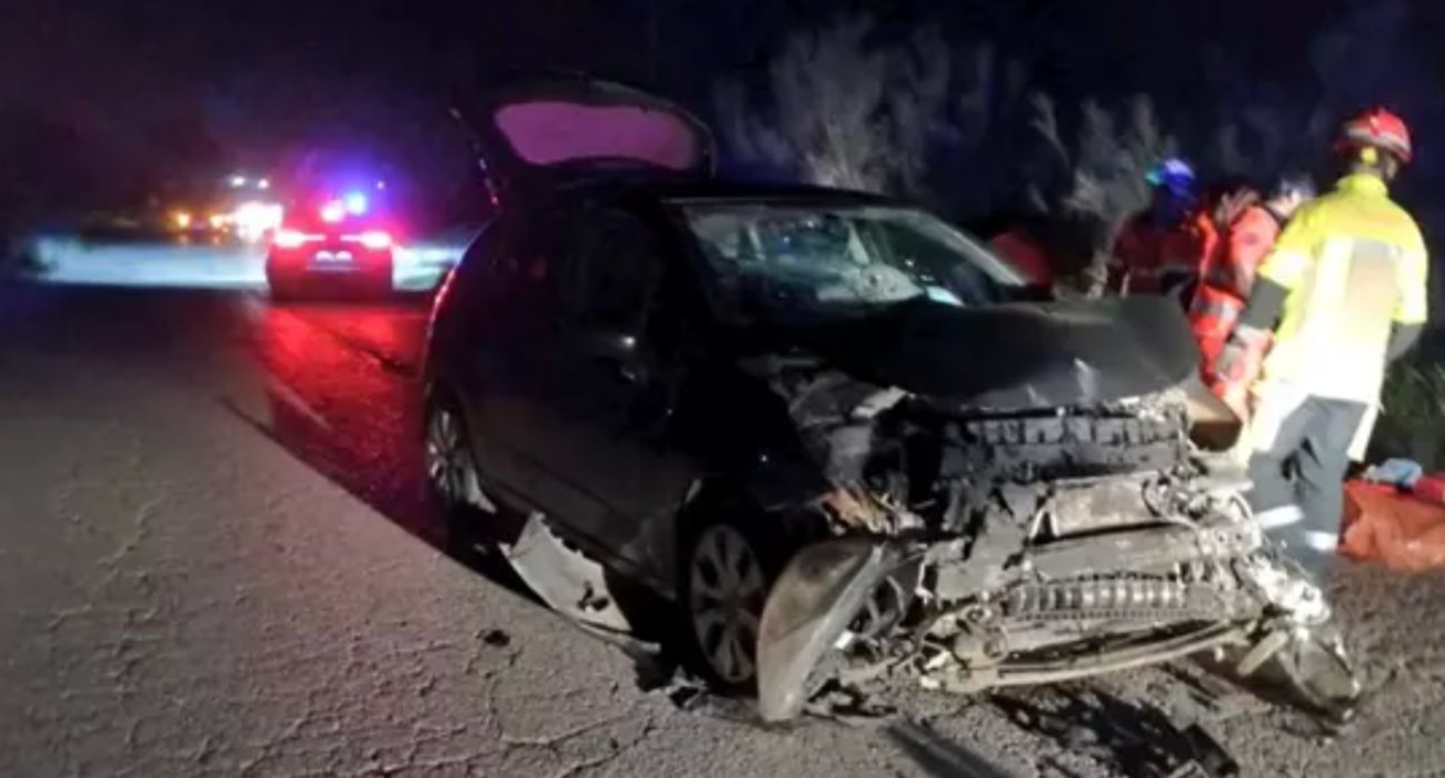 Imagen del coche siniestrado tras el accidente que le ha costado la vida a un joven de 21 años.