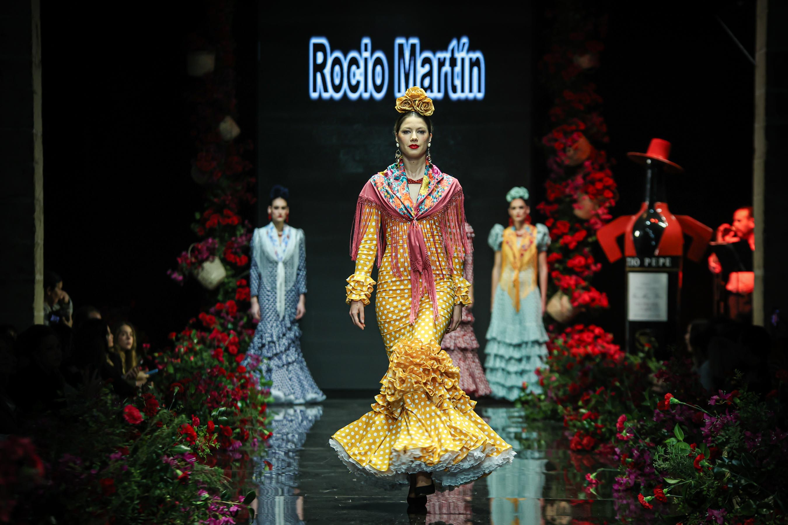 Tercera jornada de desfiles en la Pasarela Flamenca de Jerez.   CRISTO GARCÍA