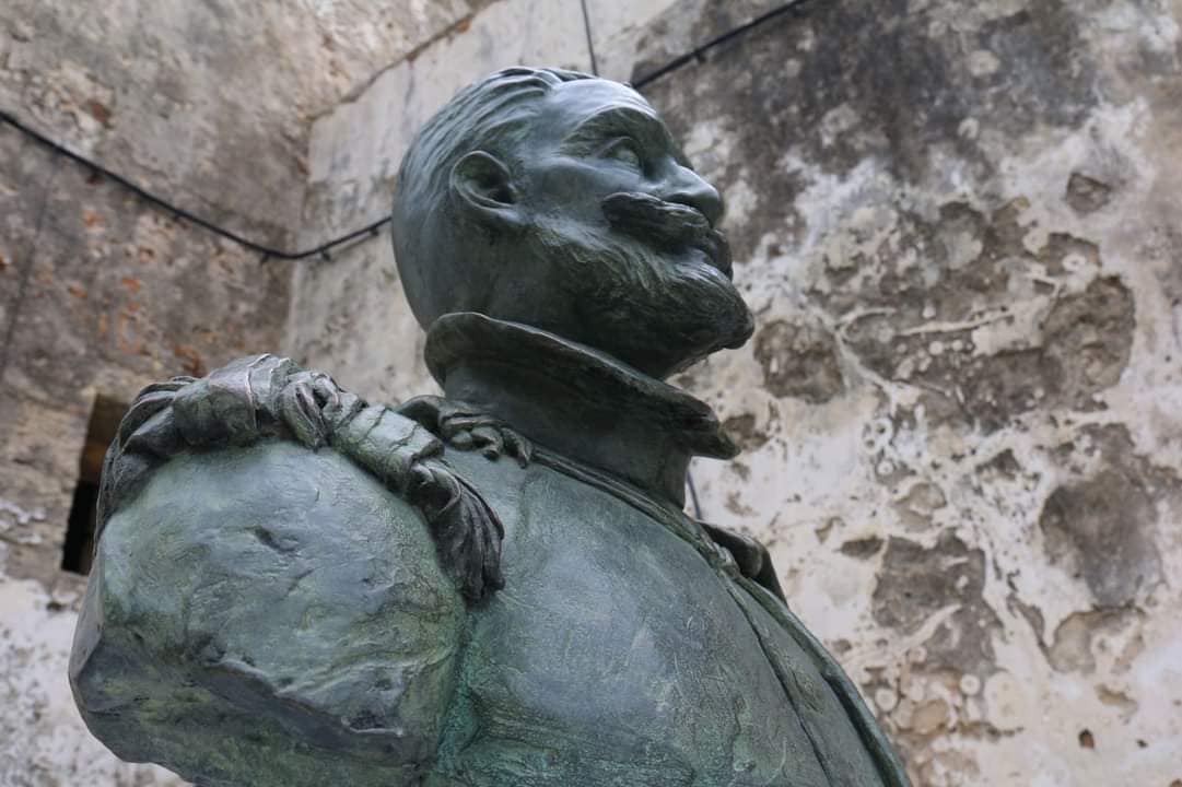 El busto de Miguel de Cervantes que ha sido robado en Zahara de los Atunes.