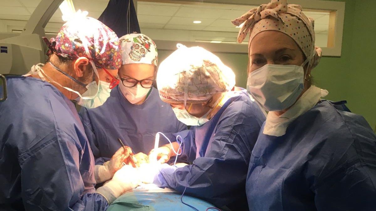 Un equipo de cirugía en otorrinolaringolgía, en una imagen del Hospital de Puerto Real durante la pandemia. FOTO: SAS