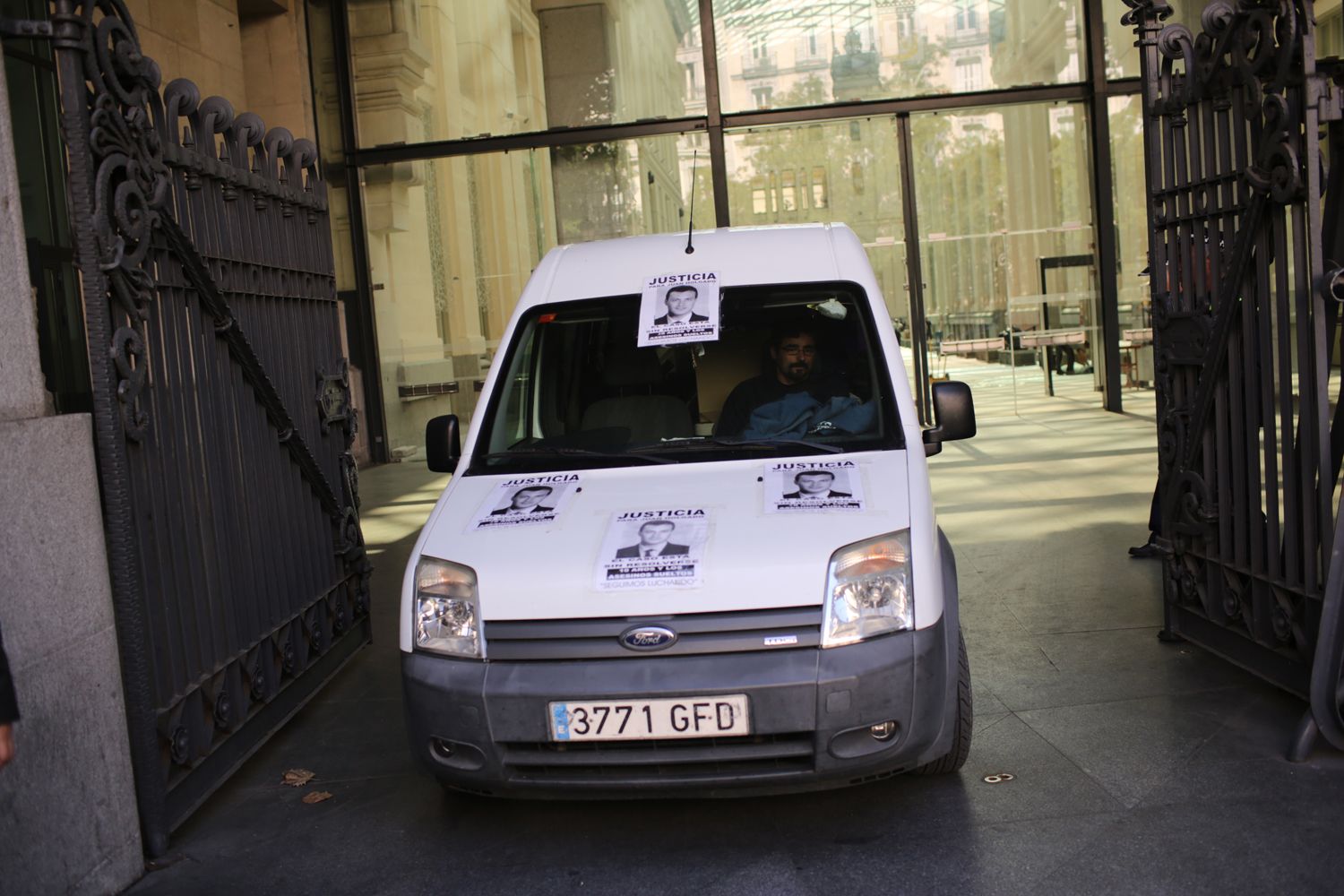 La furgoneta que acompañó a Paco Holgado a Madrid. Autor: Juan Carlos Toro