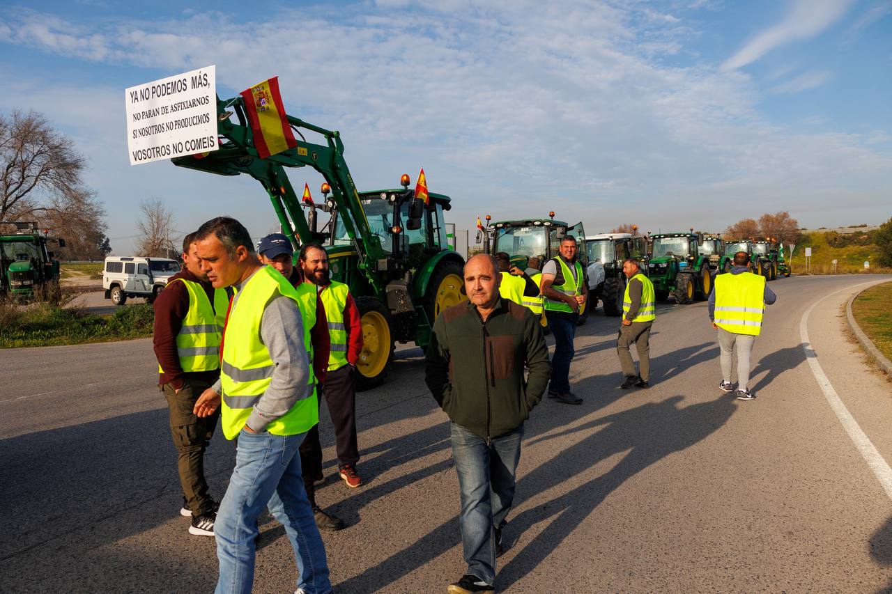 Ricardo, un agricultor de Sanlúcar, en la tractorada de Jerez.