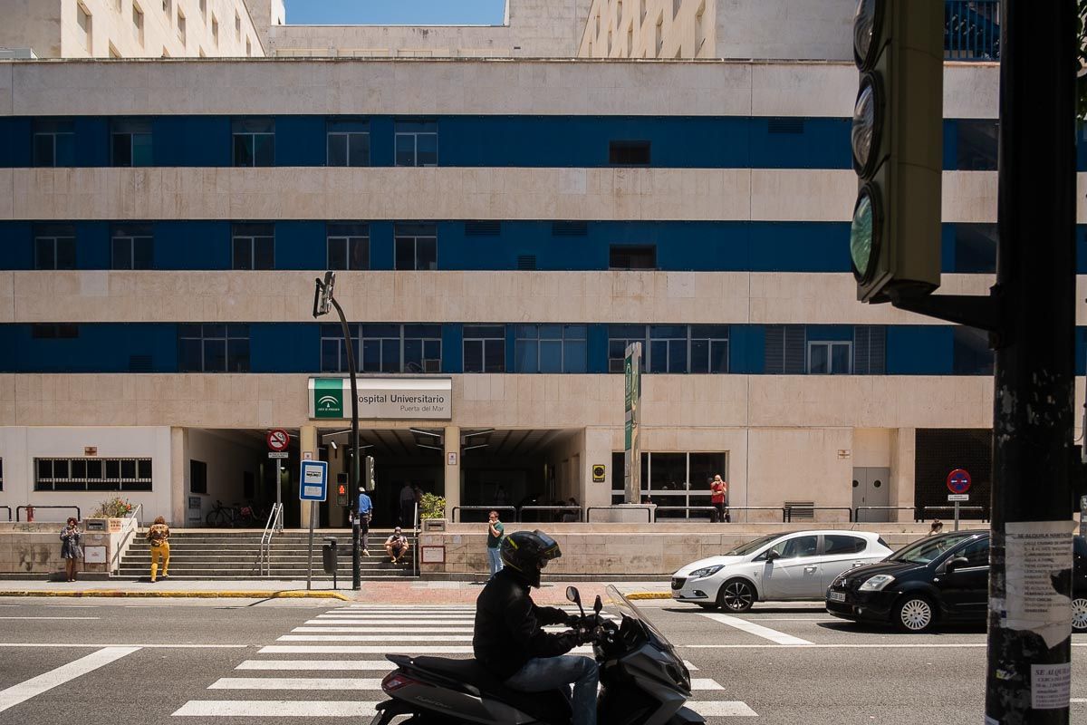 La madre y su hijo fueron trasladados al Hospital Universitario Puerta del Mar, en Cádiz.