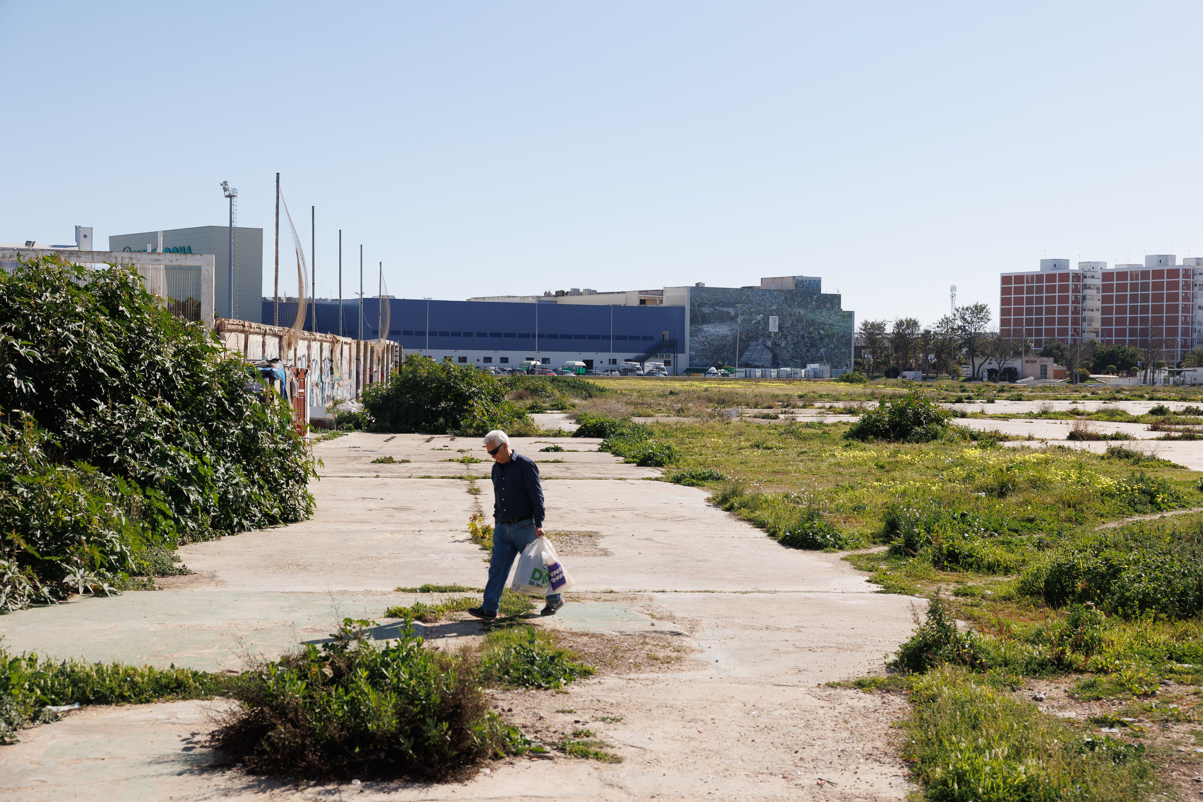 Estado actual del solar de la antigua factoría CASA donde teóricamente se iba a construir el hospital.