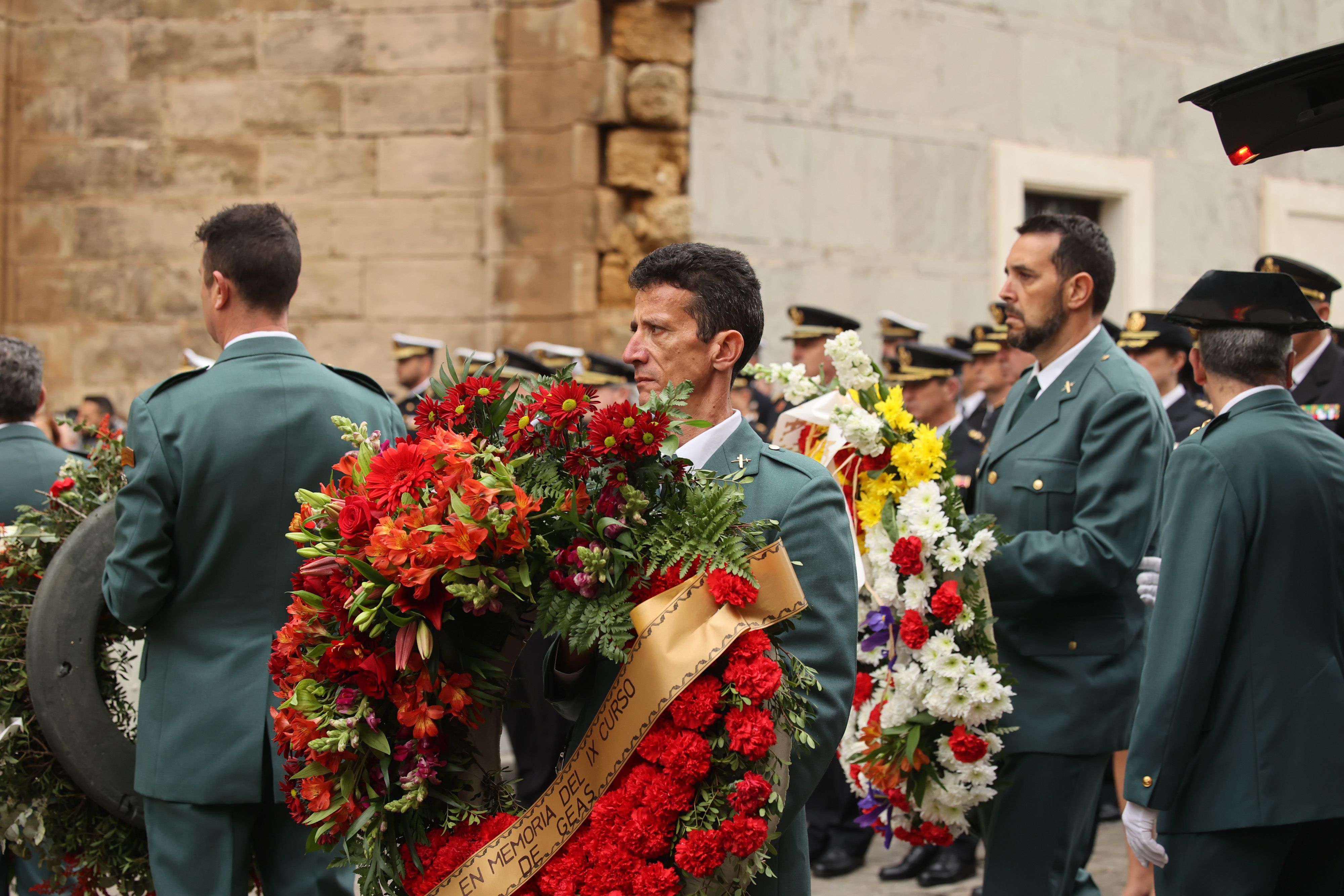 Agentes de la Guardia Civil, en el funeral en la Catedral de Cádiz por Miguel Ángel, asesinado por los narcos en Barbate.