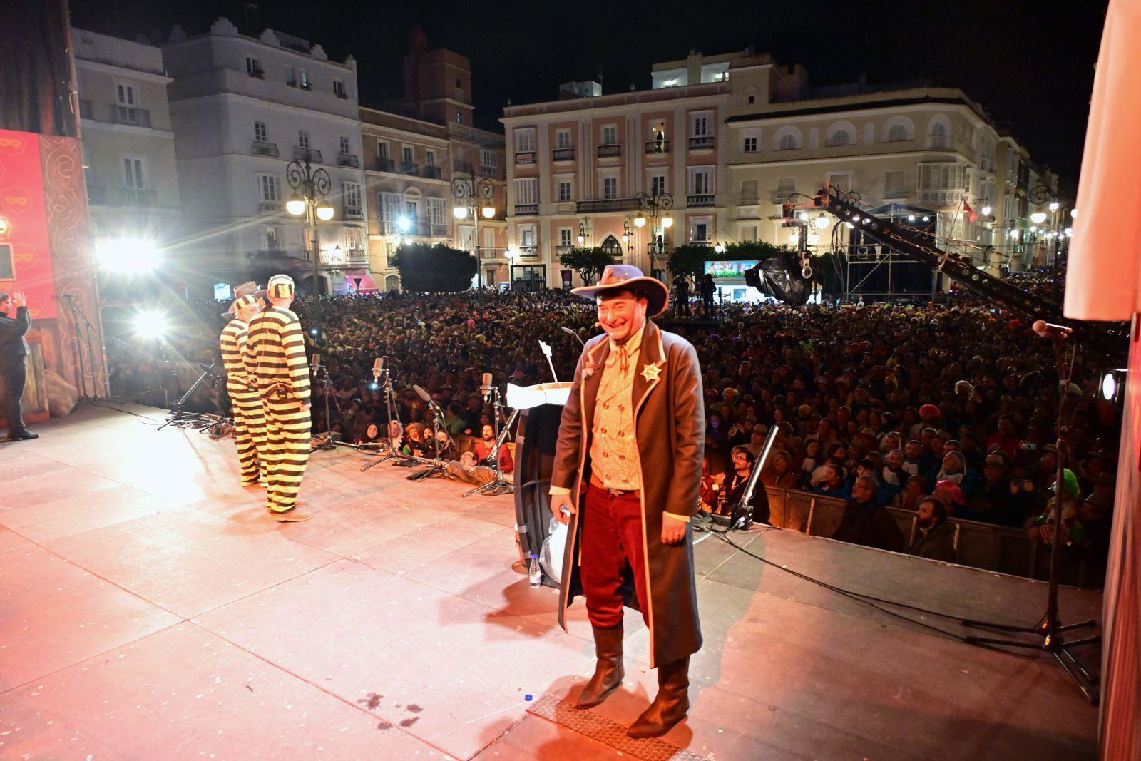 La cartera se perdió mientras que se celebraba el pregón de 'El Sheriff', uno de los platos fuertes del Carnaval de Cádiz.