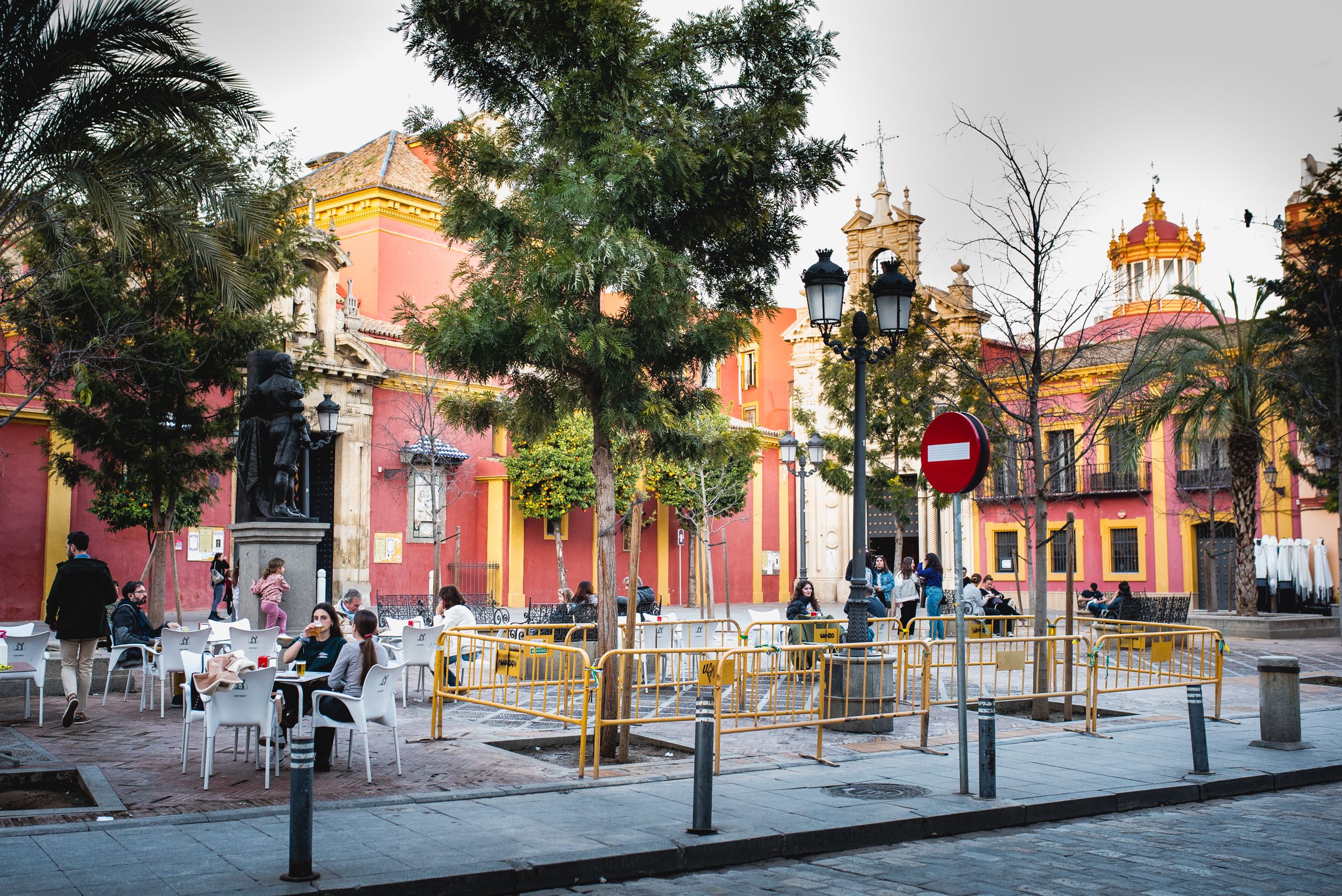 La obra de la plaza de San Lorenzo ha quedado paralizada.