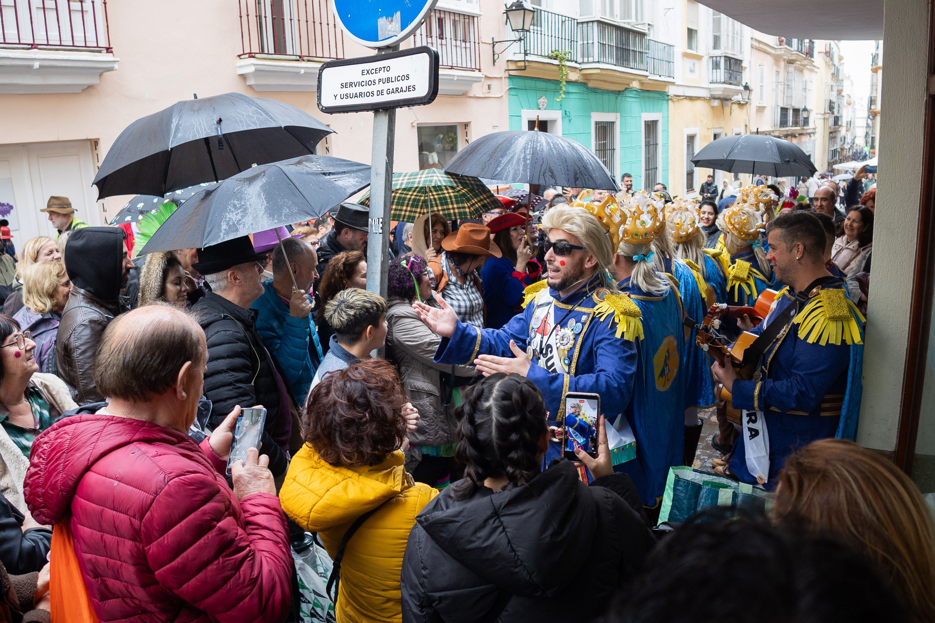 Una agrupación callejera en Cádiz.