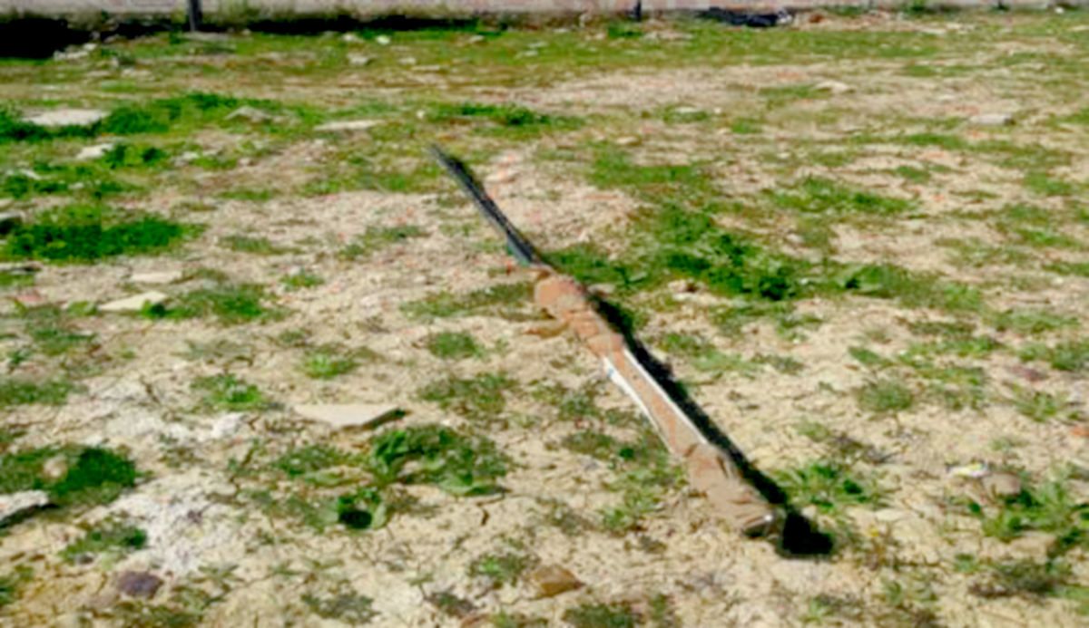 La pértiga utilizada para los robos. FOTO: Guardia Civil