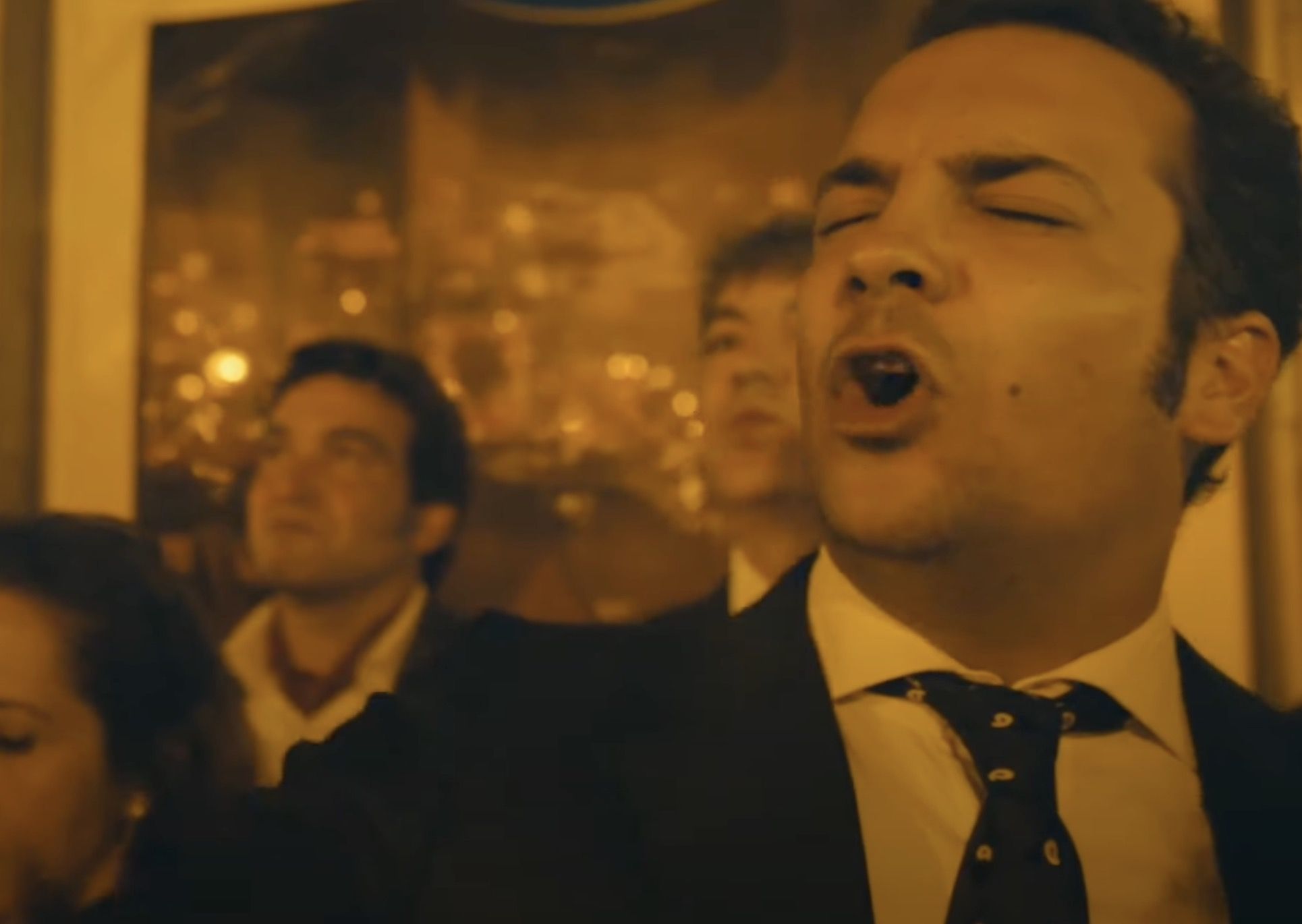 Jesús Méndez cantado una saeta al Cristo de la Expiración de Jerez en la tarde del Viernes Santo