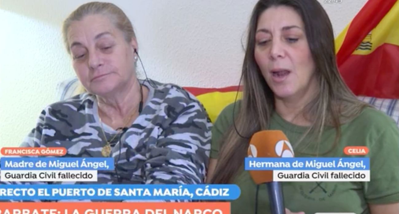 Francisca y Celia, madre y hermana de Miguel Ángel, guardia civil asesinado en Barbate, en 'Espejo Público'.