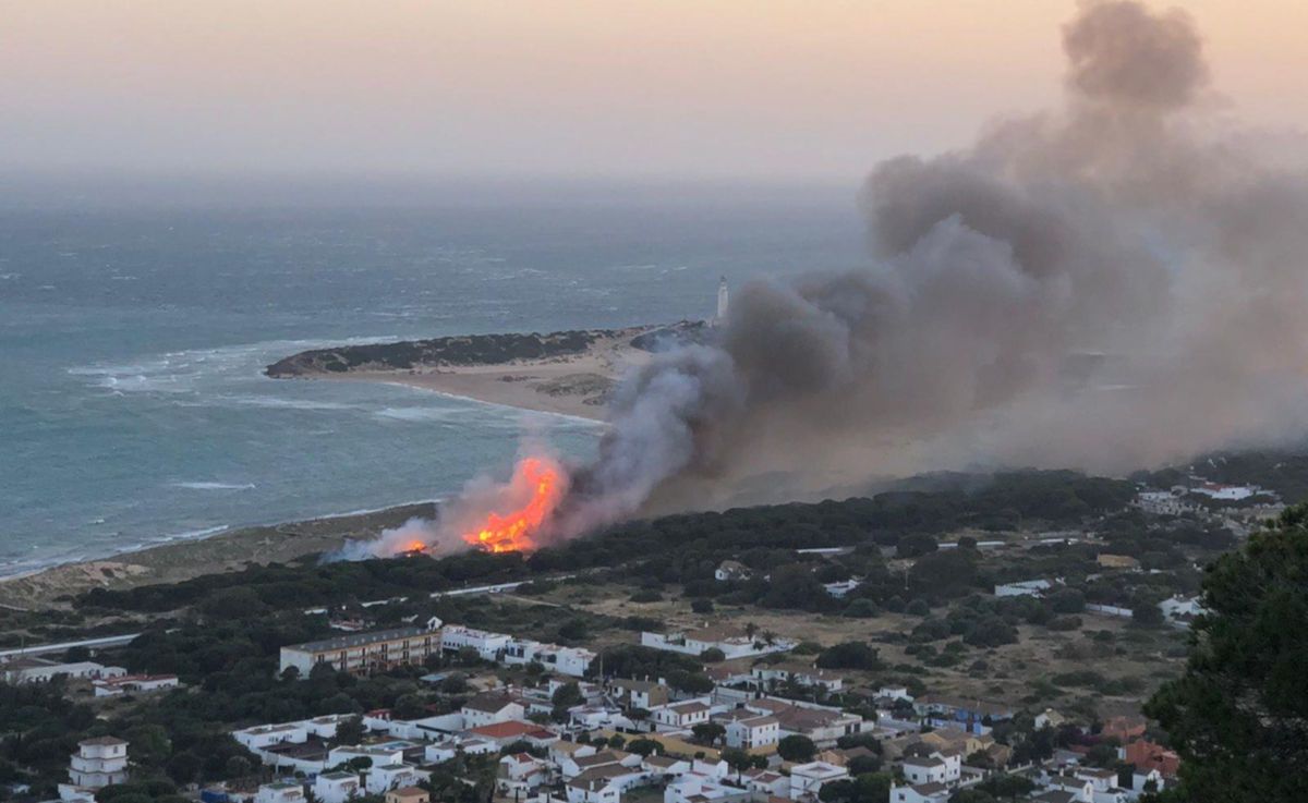 Imagen del incendio facilitada por Infoca.