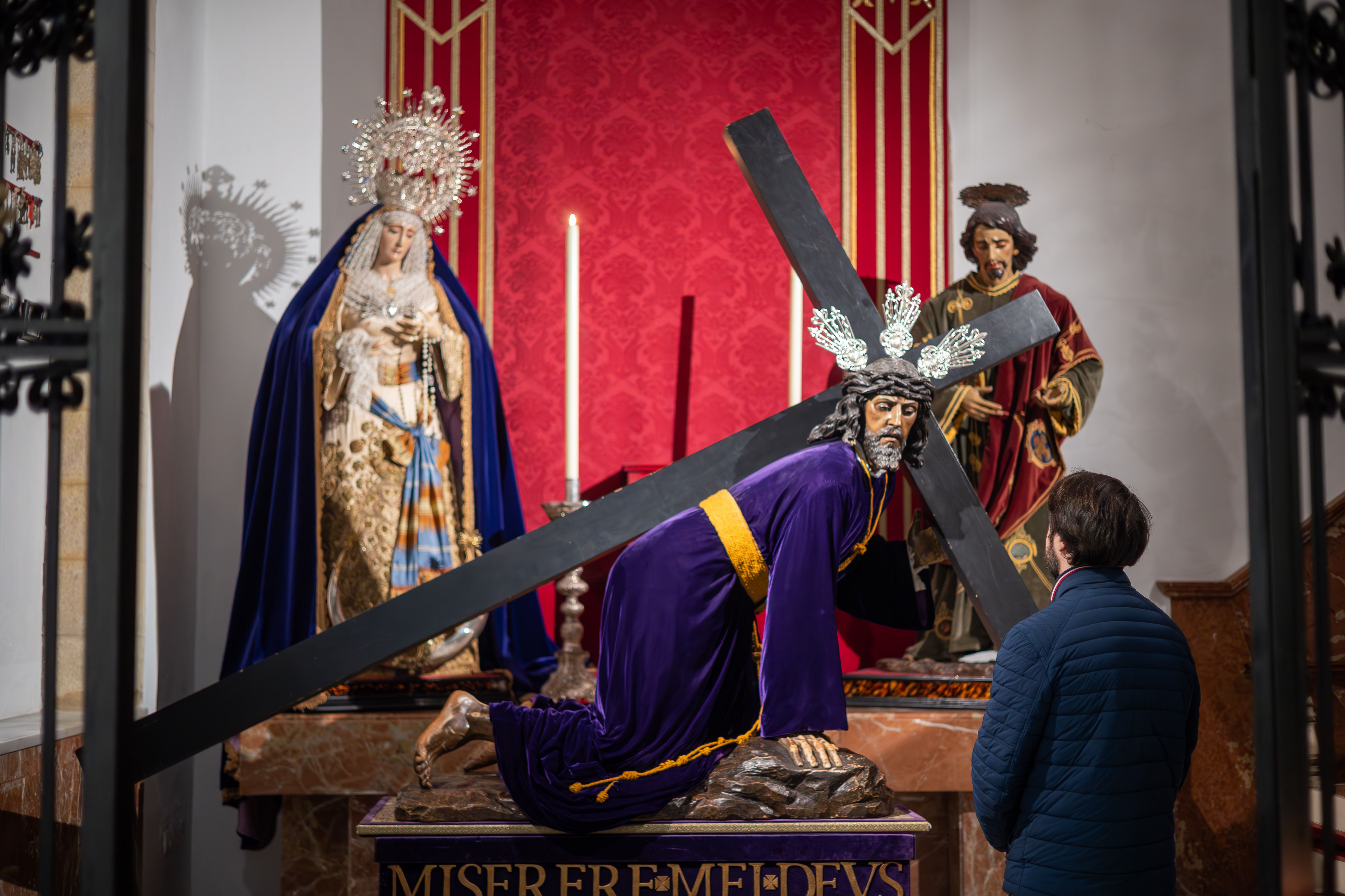 Cristo de las Tres Caídas en su capilla dentro de la Iglesia de San Lucas.