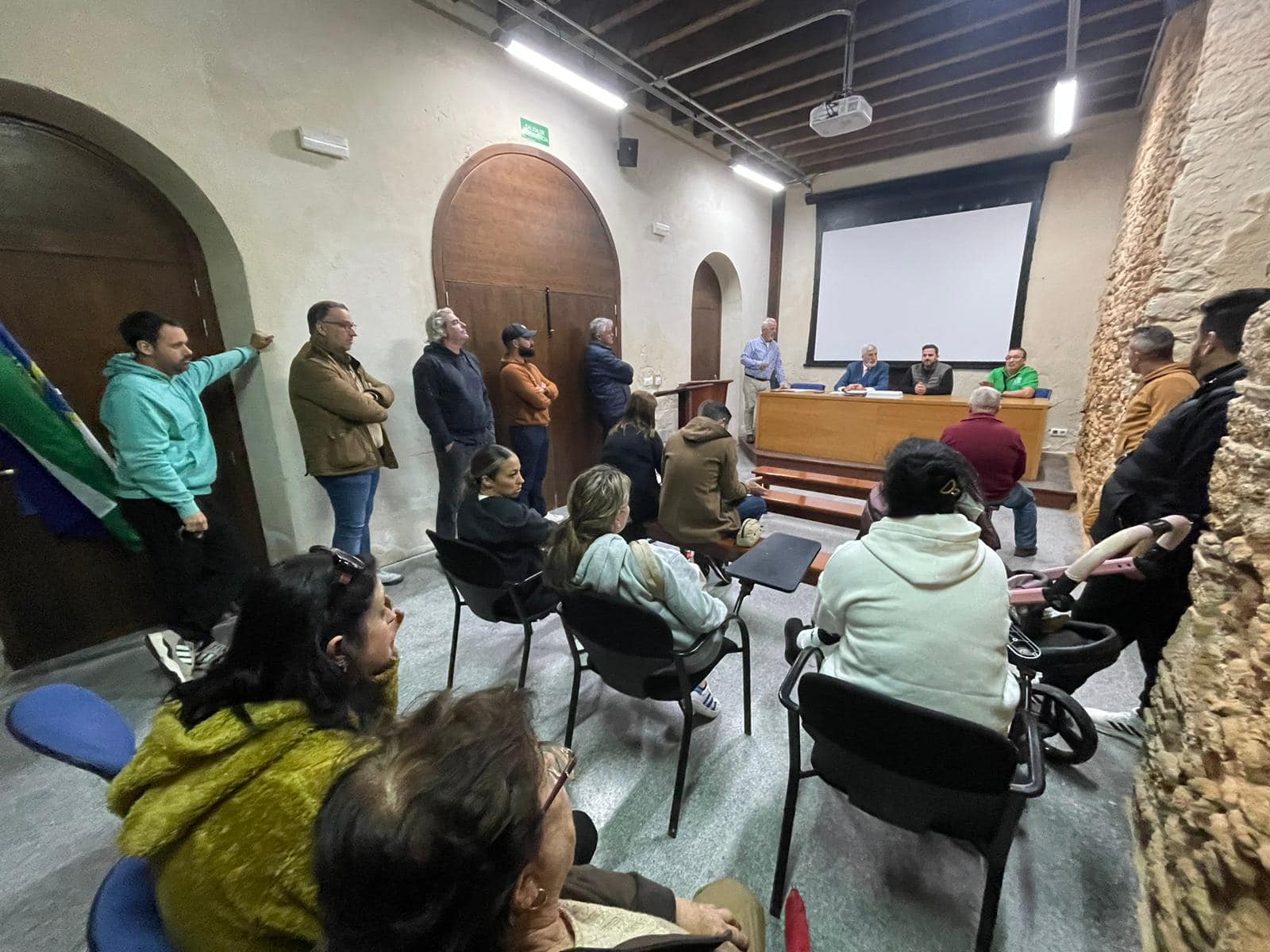 Reunión para prepara la feria del moscatel 2024 en Chipiona. Reunión para prepara la feria del moscatel 2024 en Chipiona.