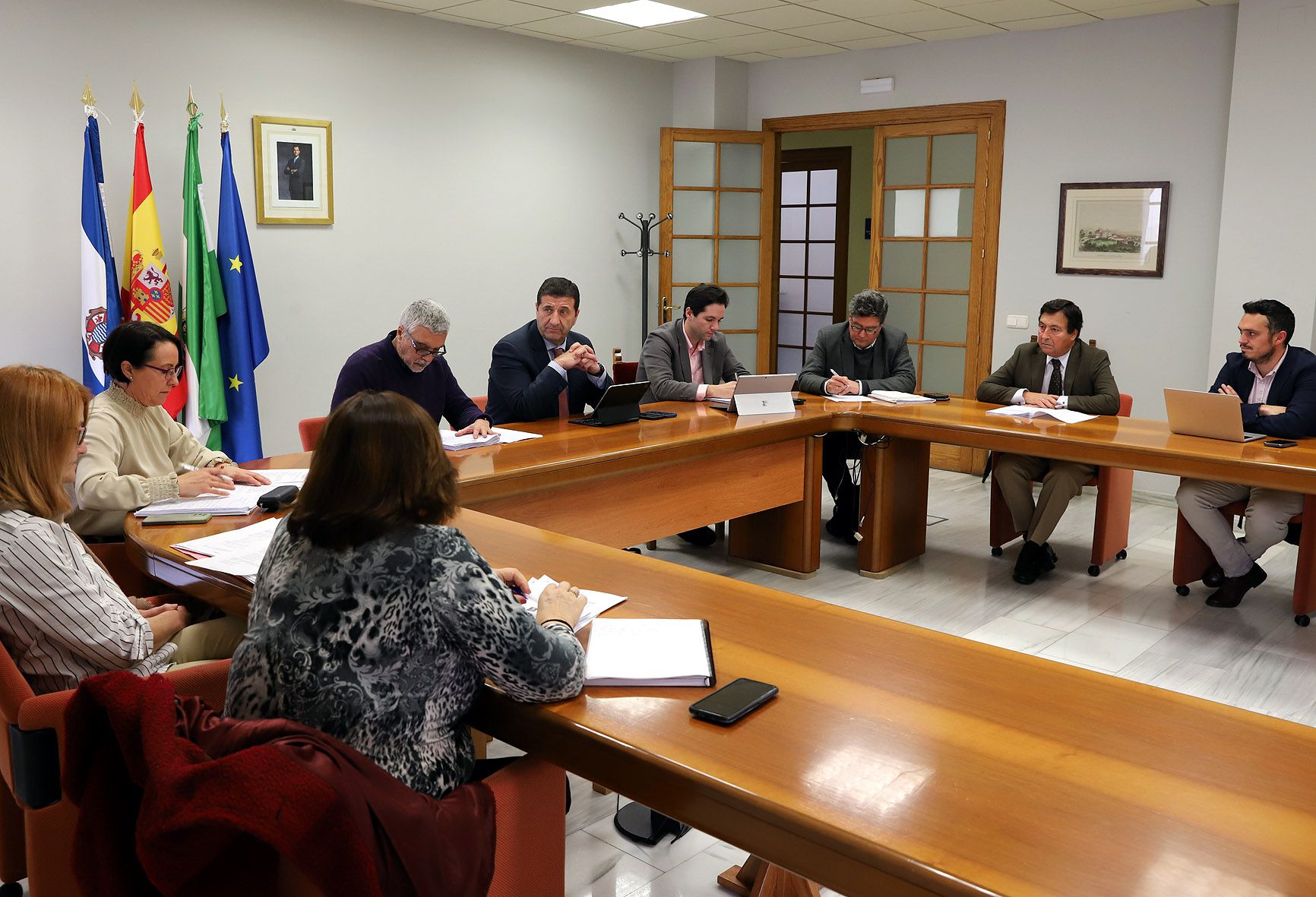 Junta del patronato de la Fundación Municipal de Formación y Empleo, reunida en el Ayuntamiento de Jerez.