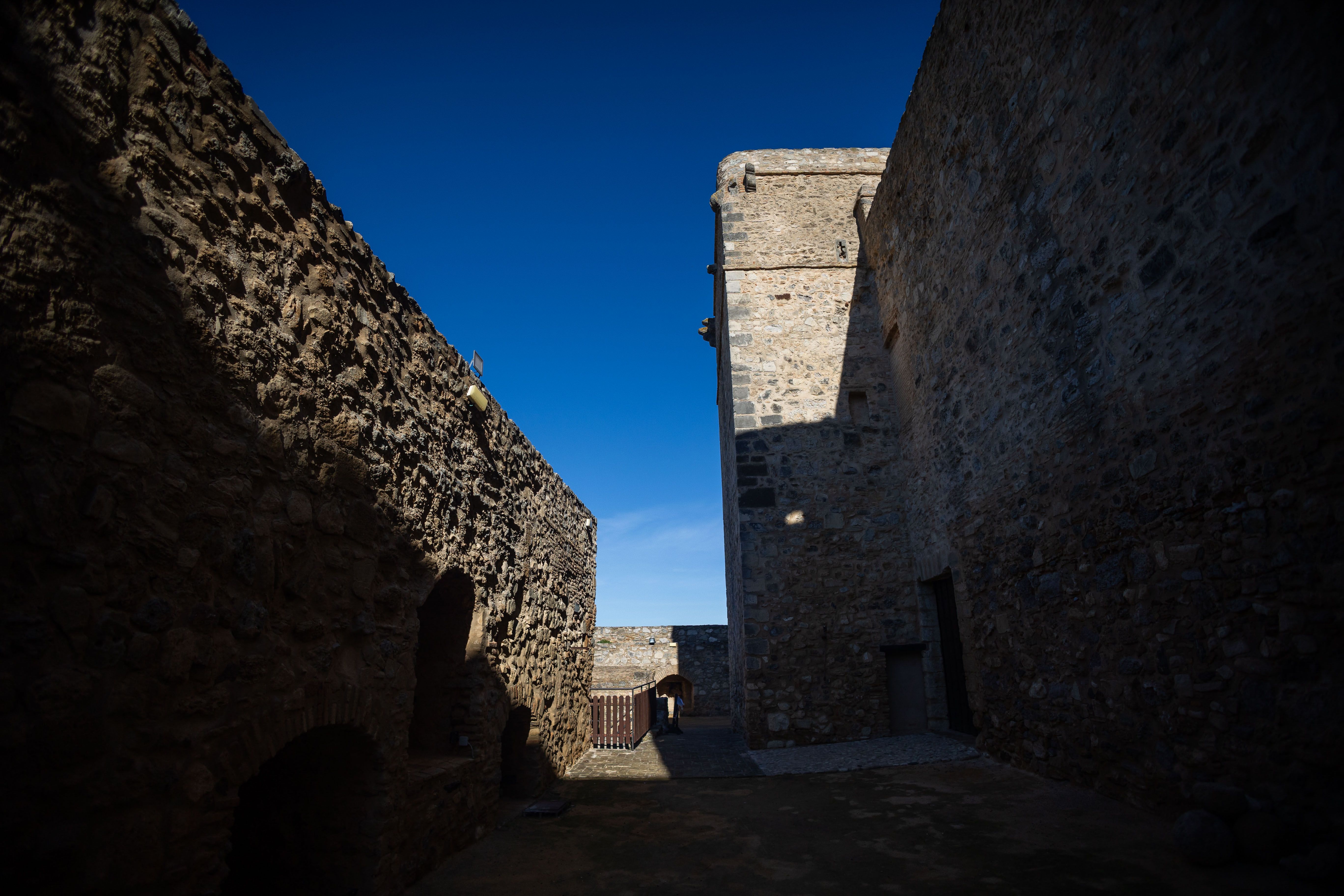 El castillo de Santiago en Sanlúcar por dentro