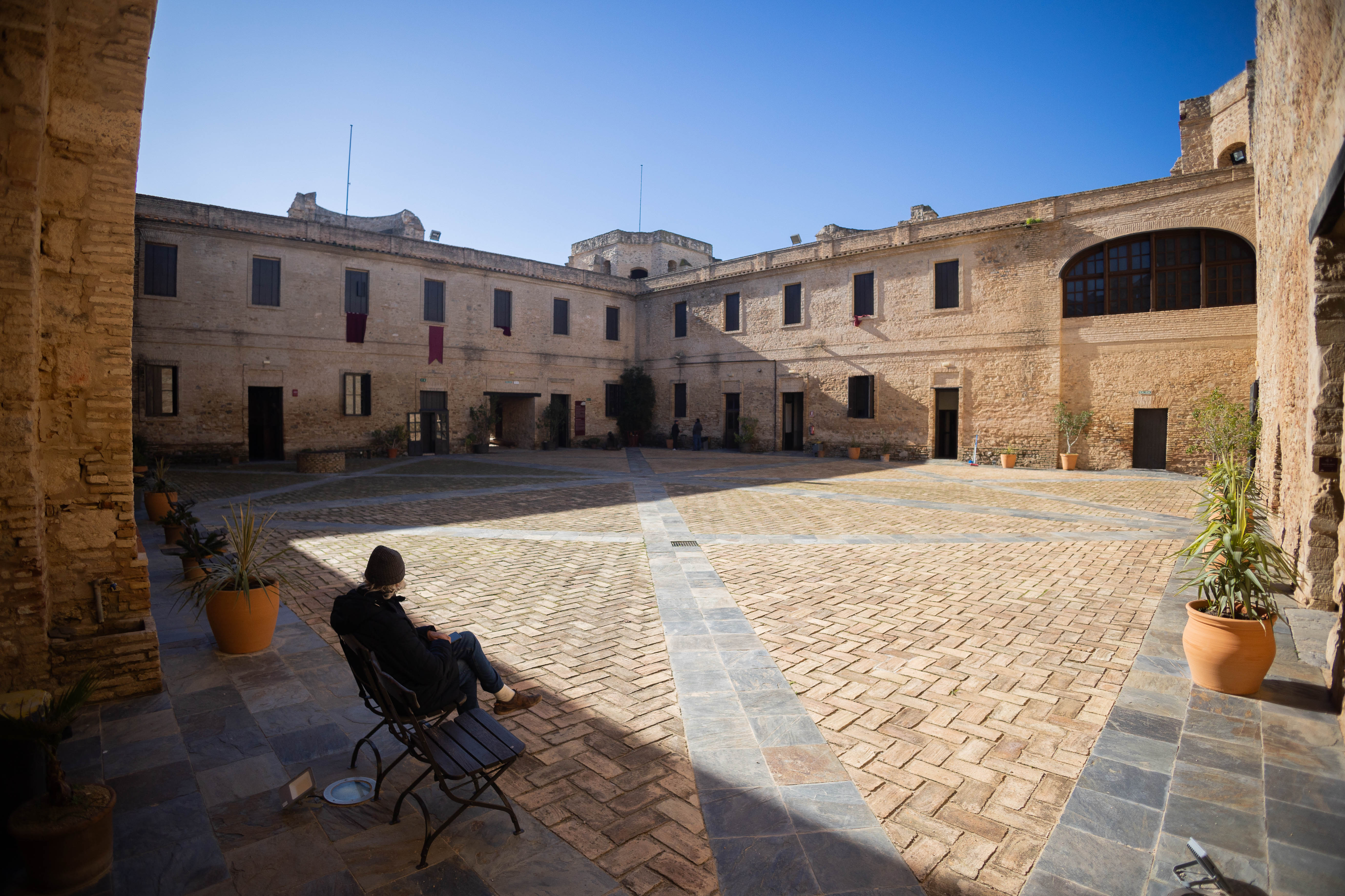 El castillo de Santiago en Sanlúcar por dentro