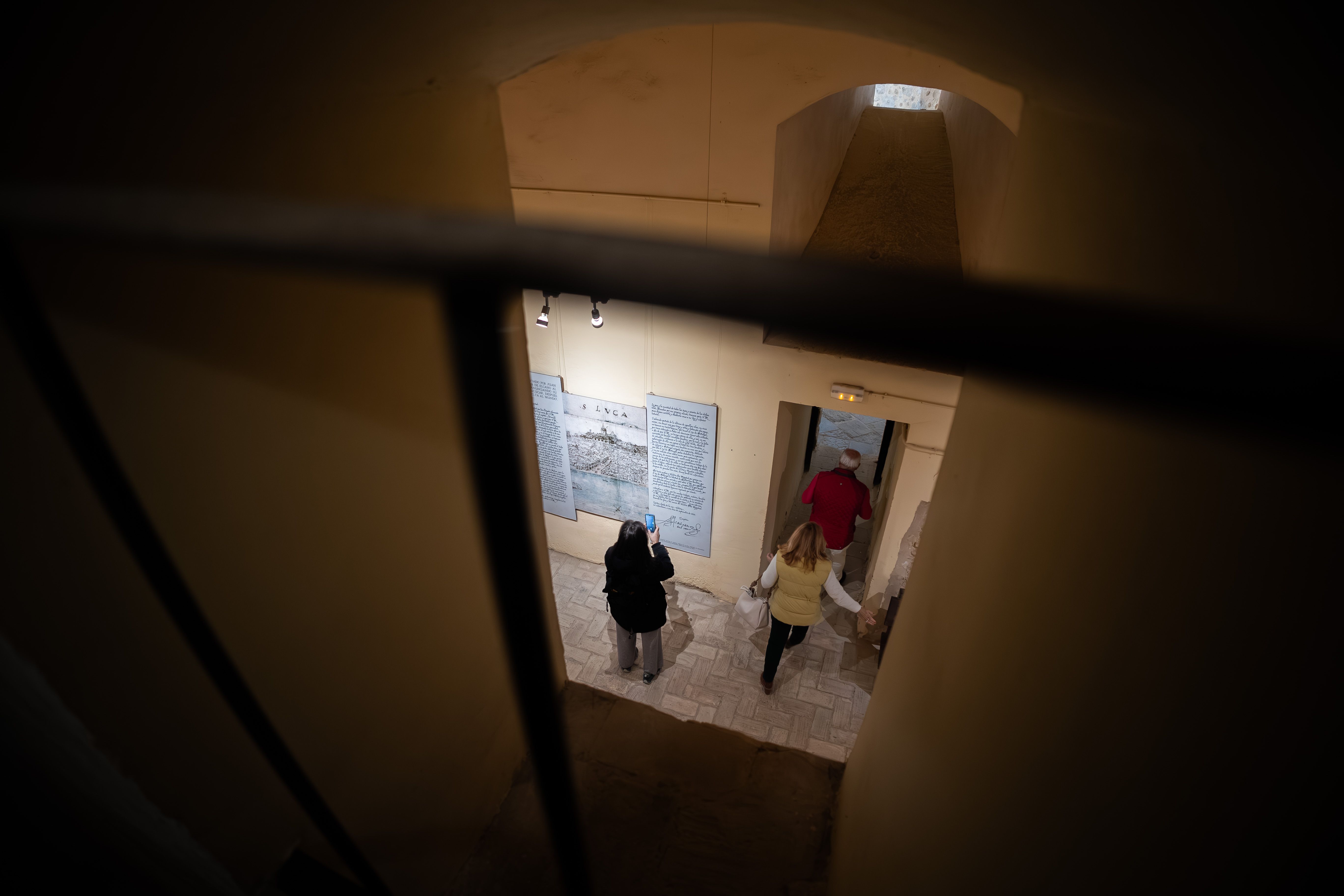 El castillo de Santiago en Sanlúcar por dentro