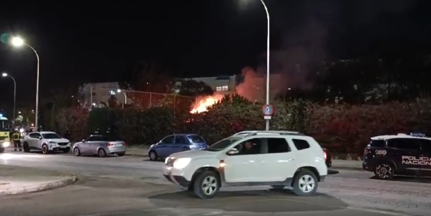 El incendio en el IES Almunia de Jerez.