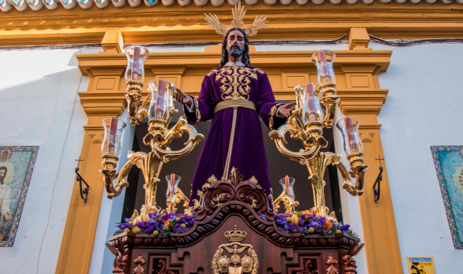 El Señor de la Redención saliendo de Santiago. 