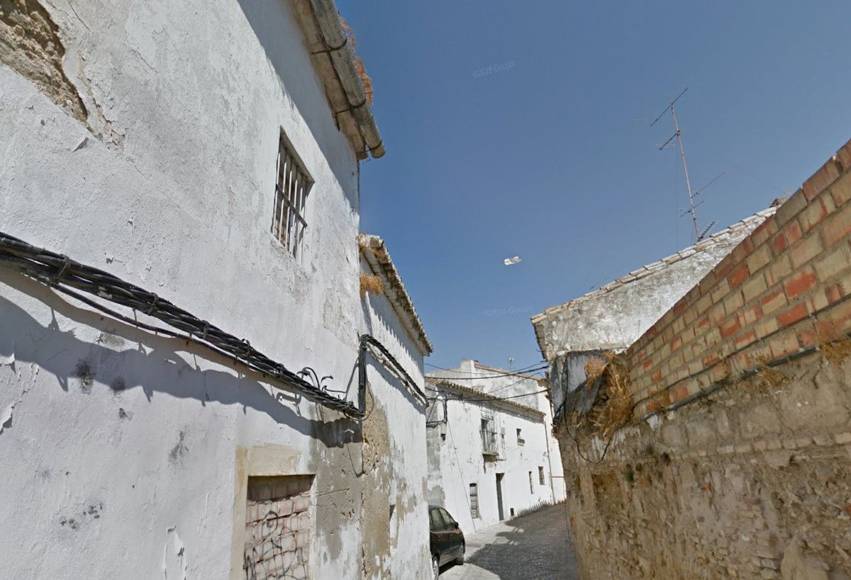 Calle Liebre, en Jerez, donde se rehabilitará una finca en ruinas. 