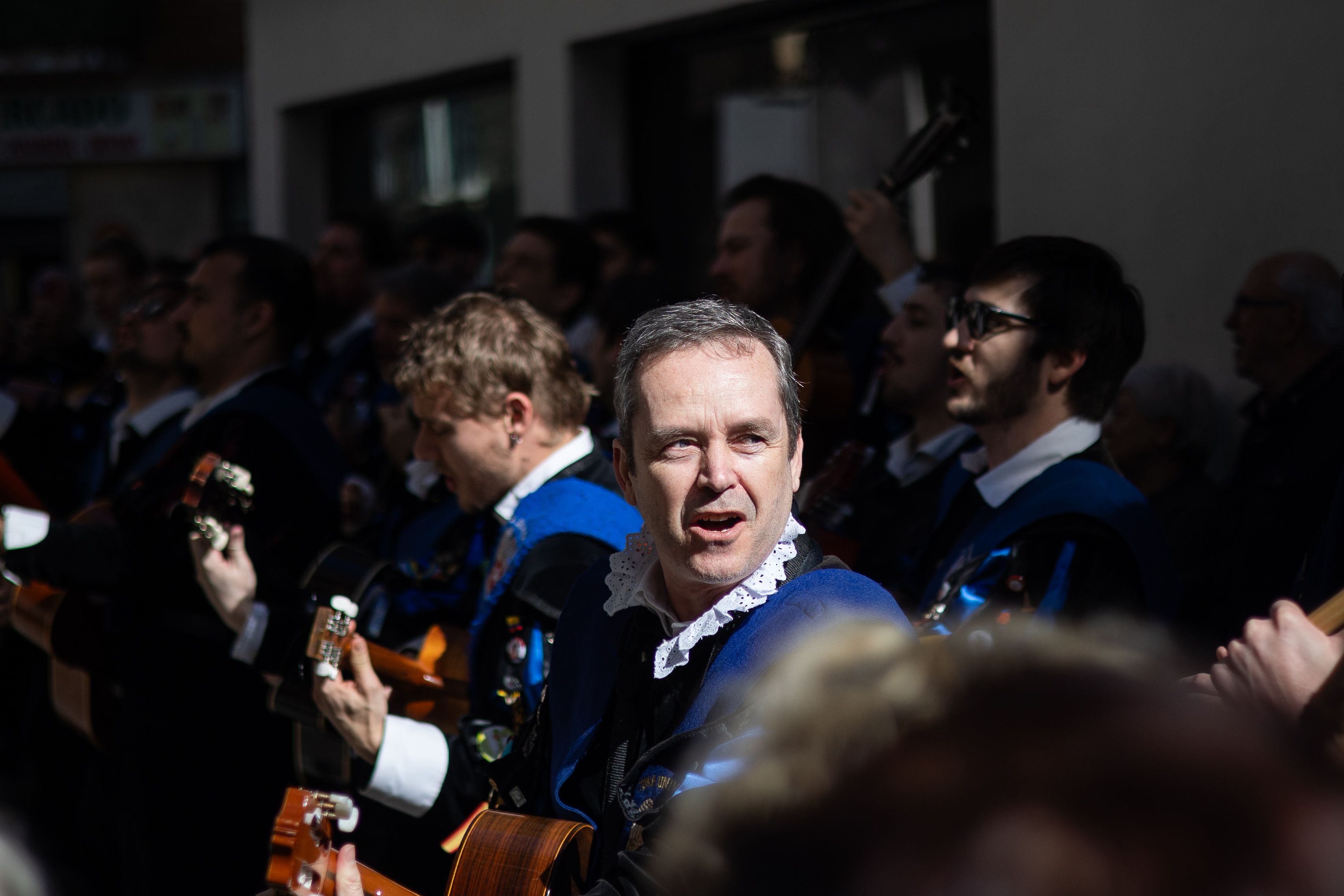 Las imágenes del pasacalle de Tunas en el centro de Jerez