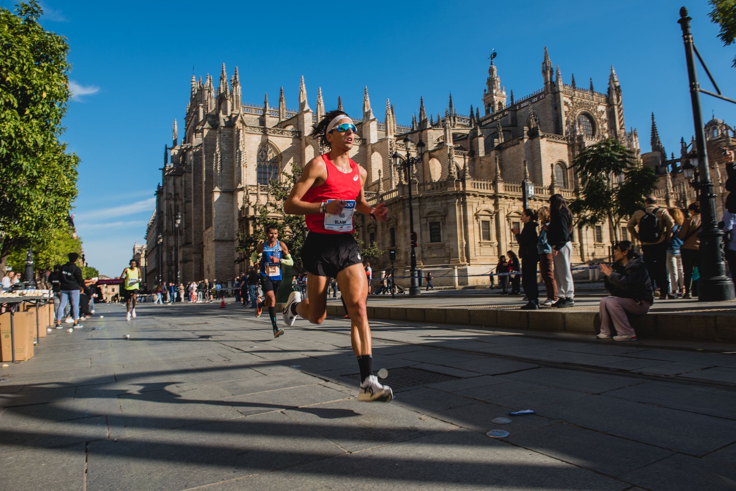 Las imágenes del 39 Zurich Maratón de Sevilla