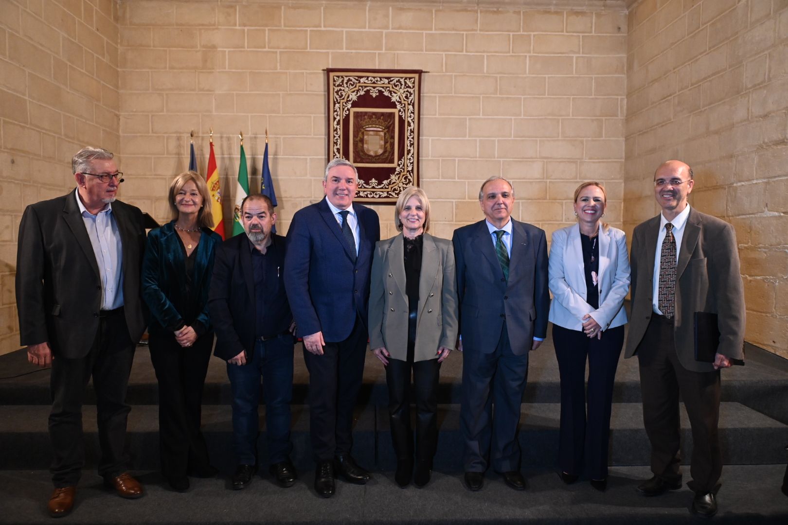 La alcaldesa junto a los responsables de la Alianza Evangélica.