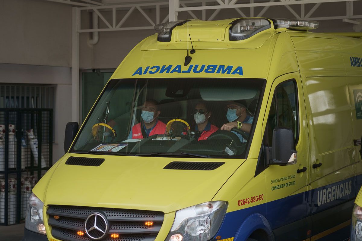 Una ambulancia, en una imagen reciente. FOTO: MANU GARCÍA