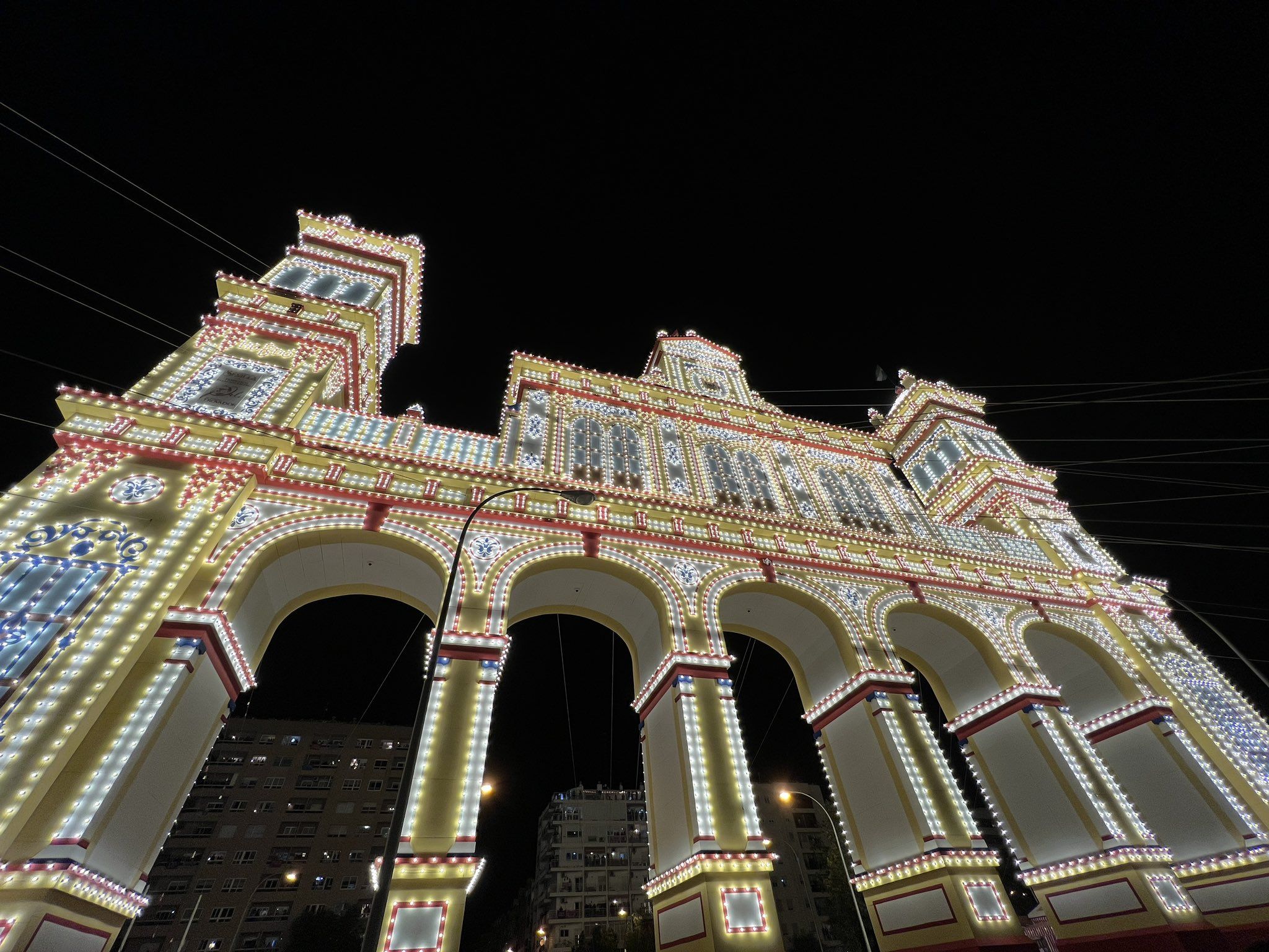 Alumbrado de la Feria de Sevilla el pasado año.