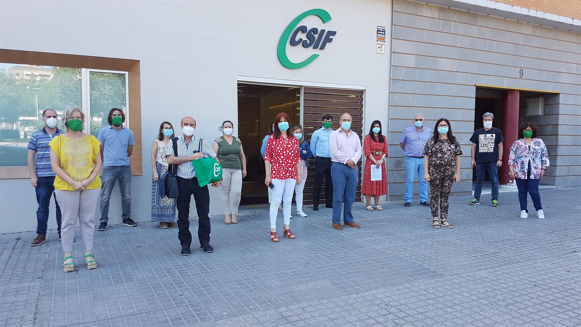 Concentración en protesta por la agresión sufrida por un médico en Córdoba.