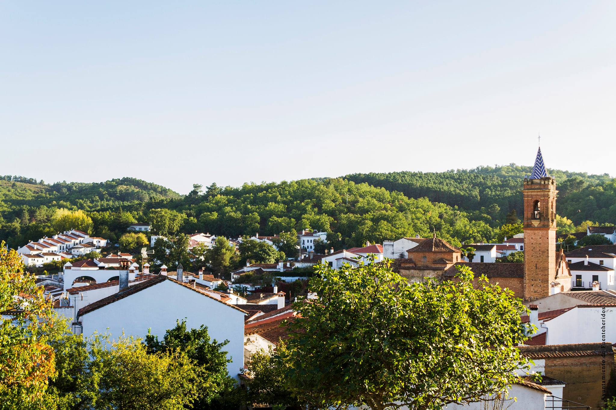Fuenteheridos, un pueblo de Huelva donde se puede conseguir el trabajo soñado viviendo en un hotel.
