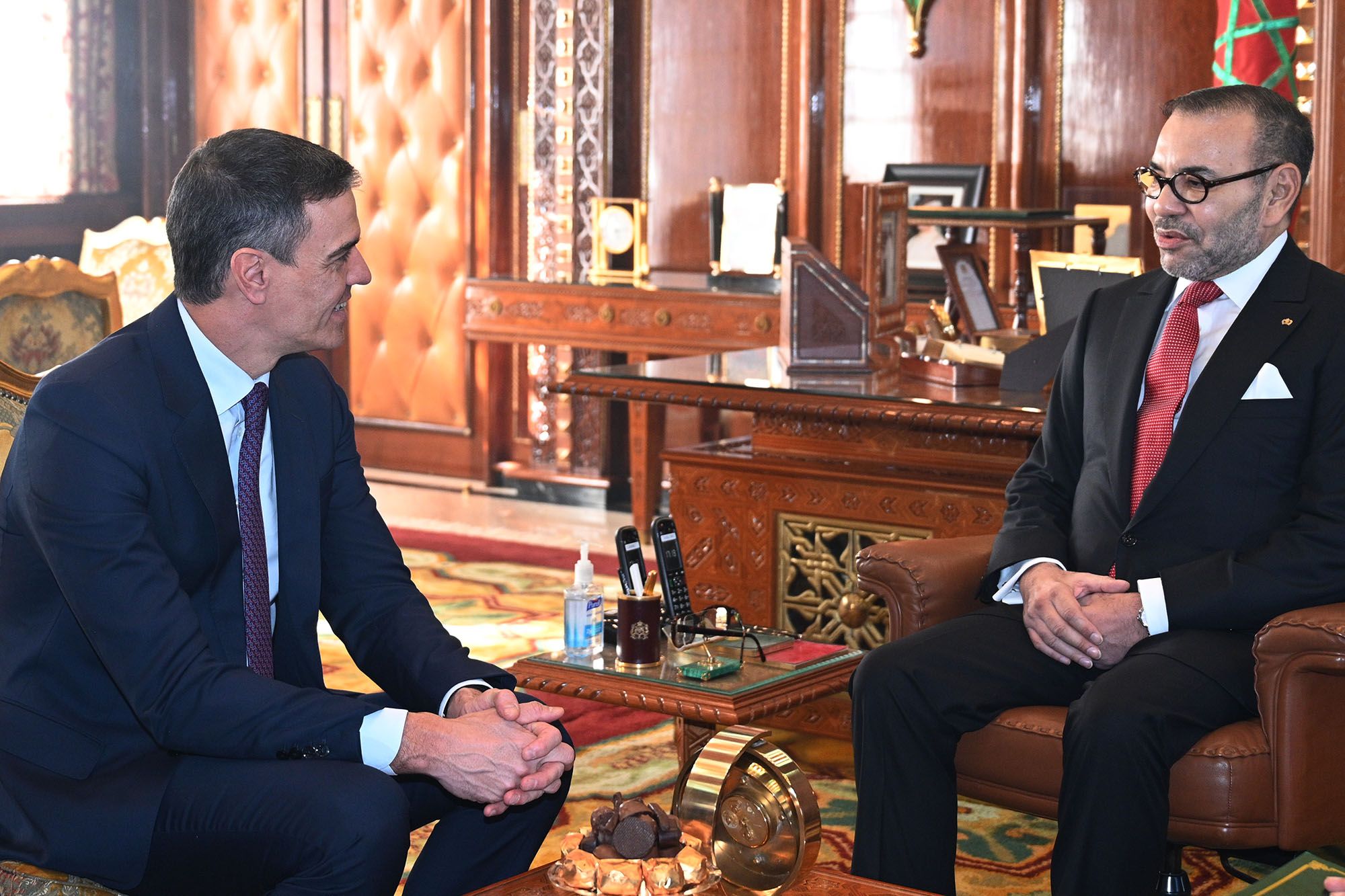 Pedro Sánchez con el rey de Marruecos. El presidente español anunció que las empresas españolas podían verse beneficiadas.