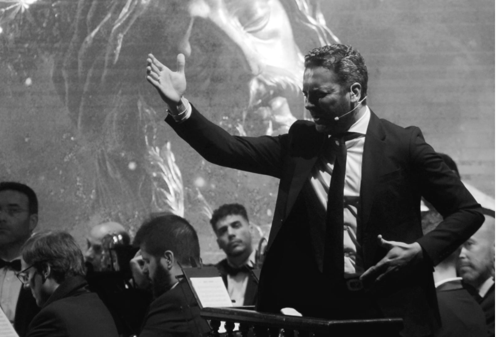 La saeta y la música comparten escenario en la exaltación de este cante pasional. El jerezano Jesús Méndez durante su actuación. 