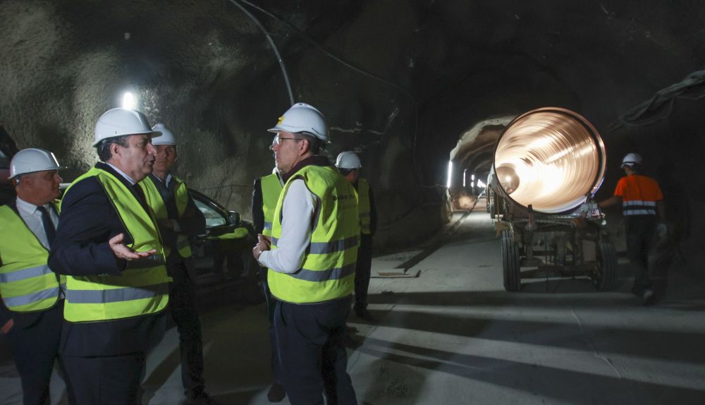 Las obras del túnel del Huesna, una 'supertubería' gigante en Sevilla, en imágenes. FOTOS: DIPUTACIÓN DE SEVILLA