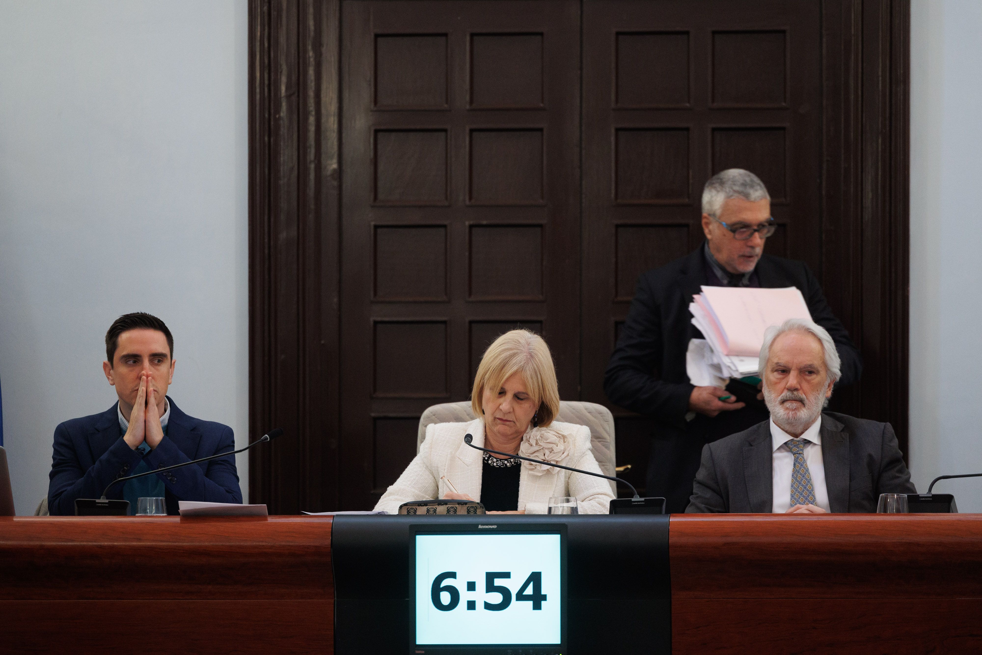 Espinar, Pelayo y Muñoz, en la tribuna de presidencia del pleno de febrero del Ayuntamiento de Jerez. Espinar, Pelayo y Muñoz, en la tribuna de presidencia del pleno de febrero del Ayuntamiento de Jerez.