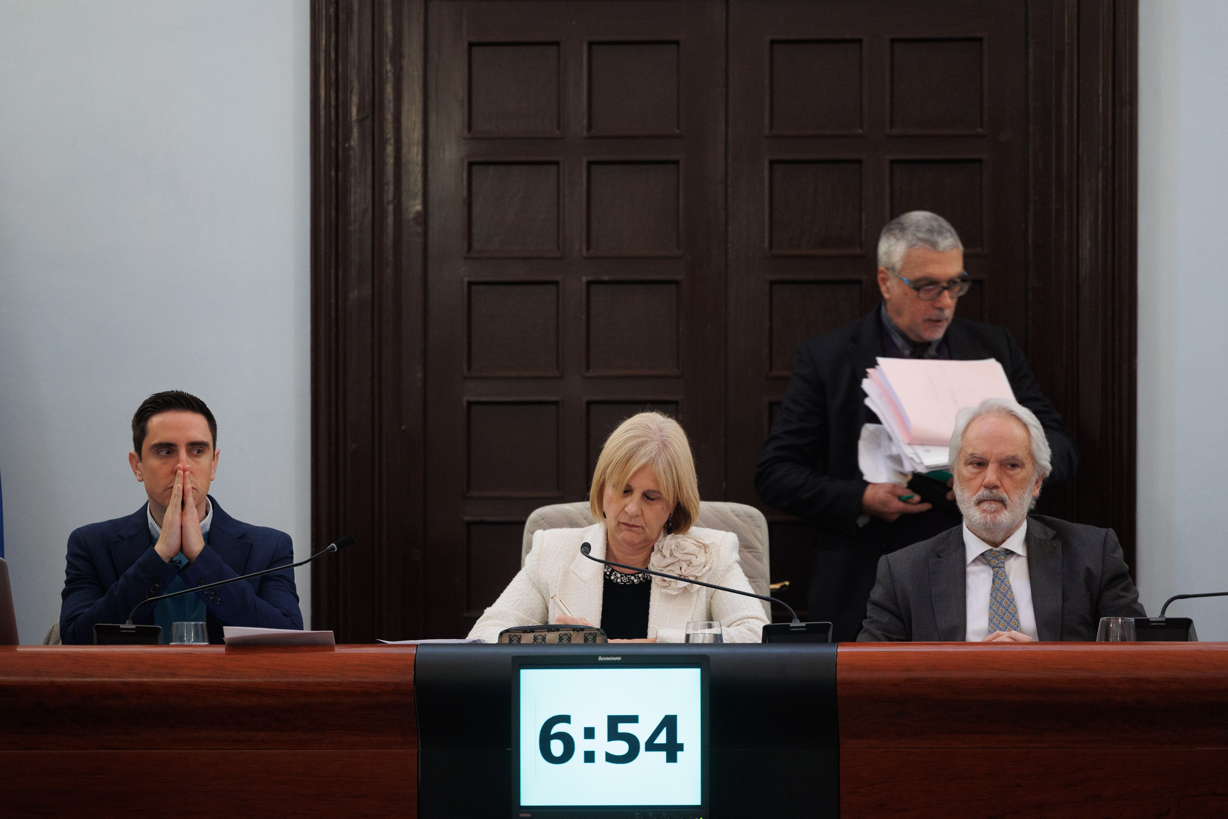 Espinar, Pelayo y Muñoz, en la tribuna de presidencia del pleno de febrero del Ayuntamiento de Jerez.