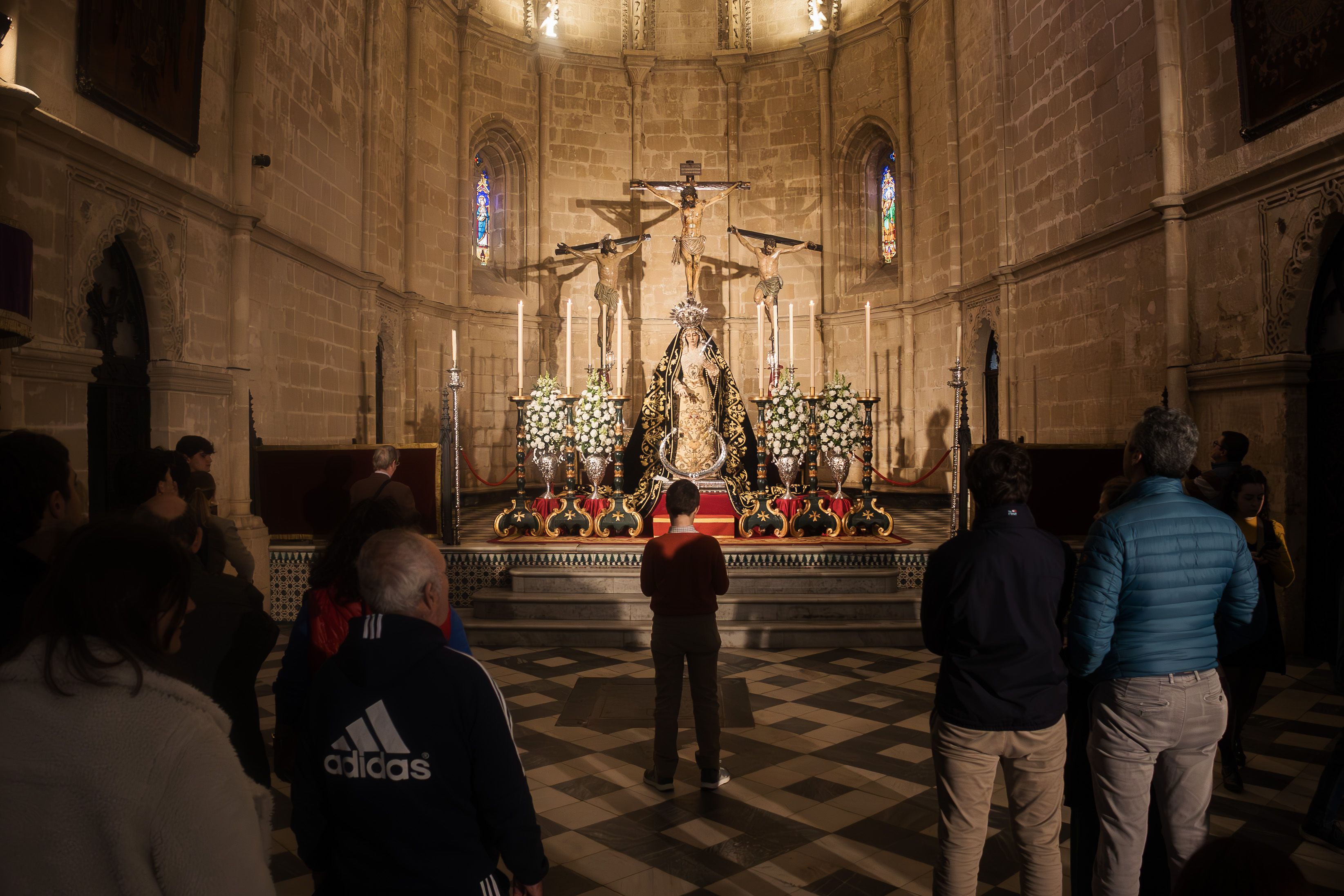 Besamanos a la Virgen de las Lágrimas en San Juan de los Caballeros.