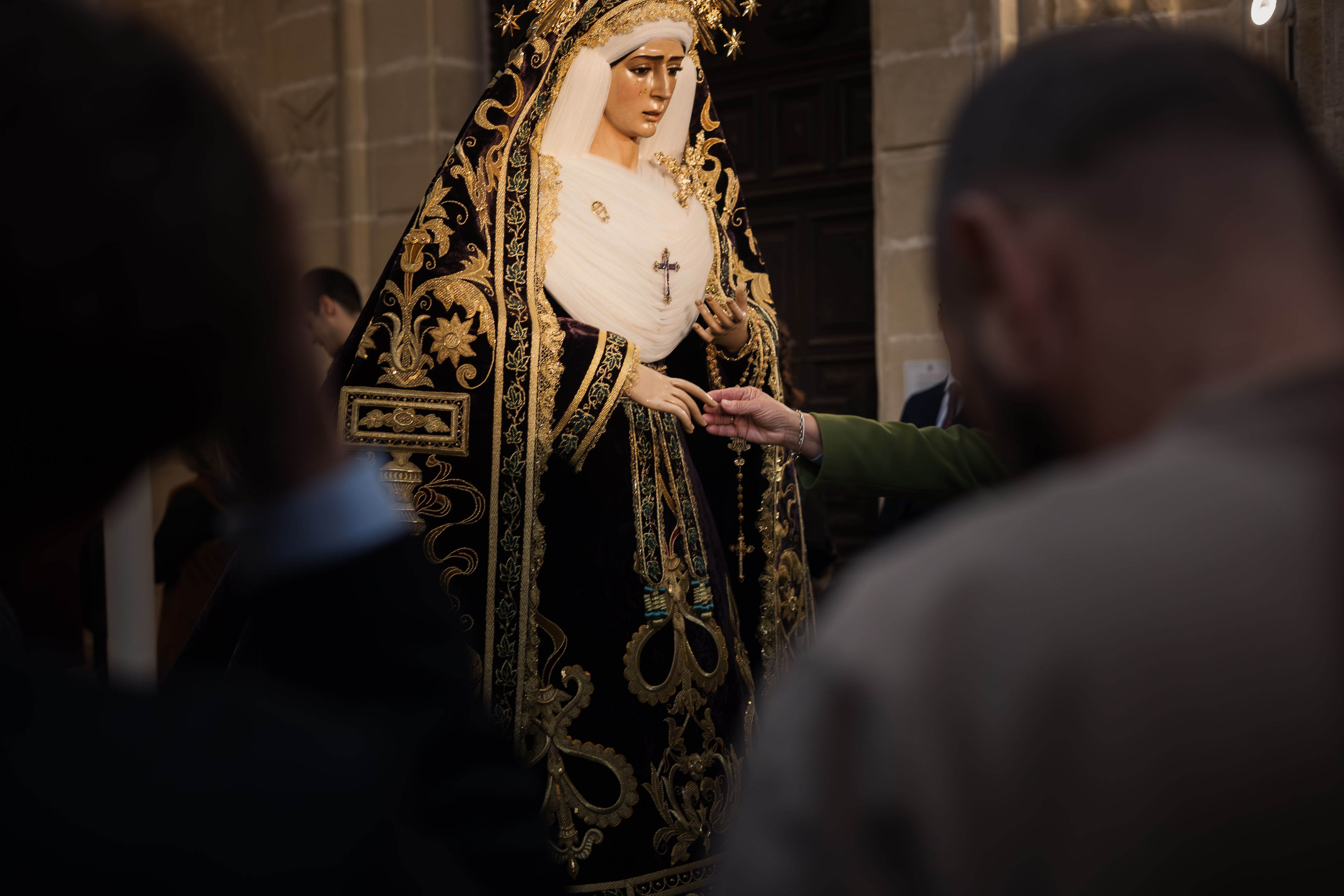 Veneración de la Hermandad de la Buena Muerte.