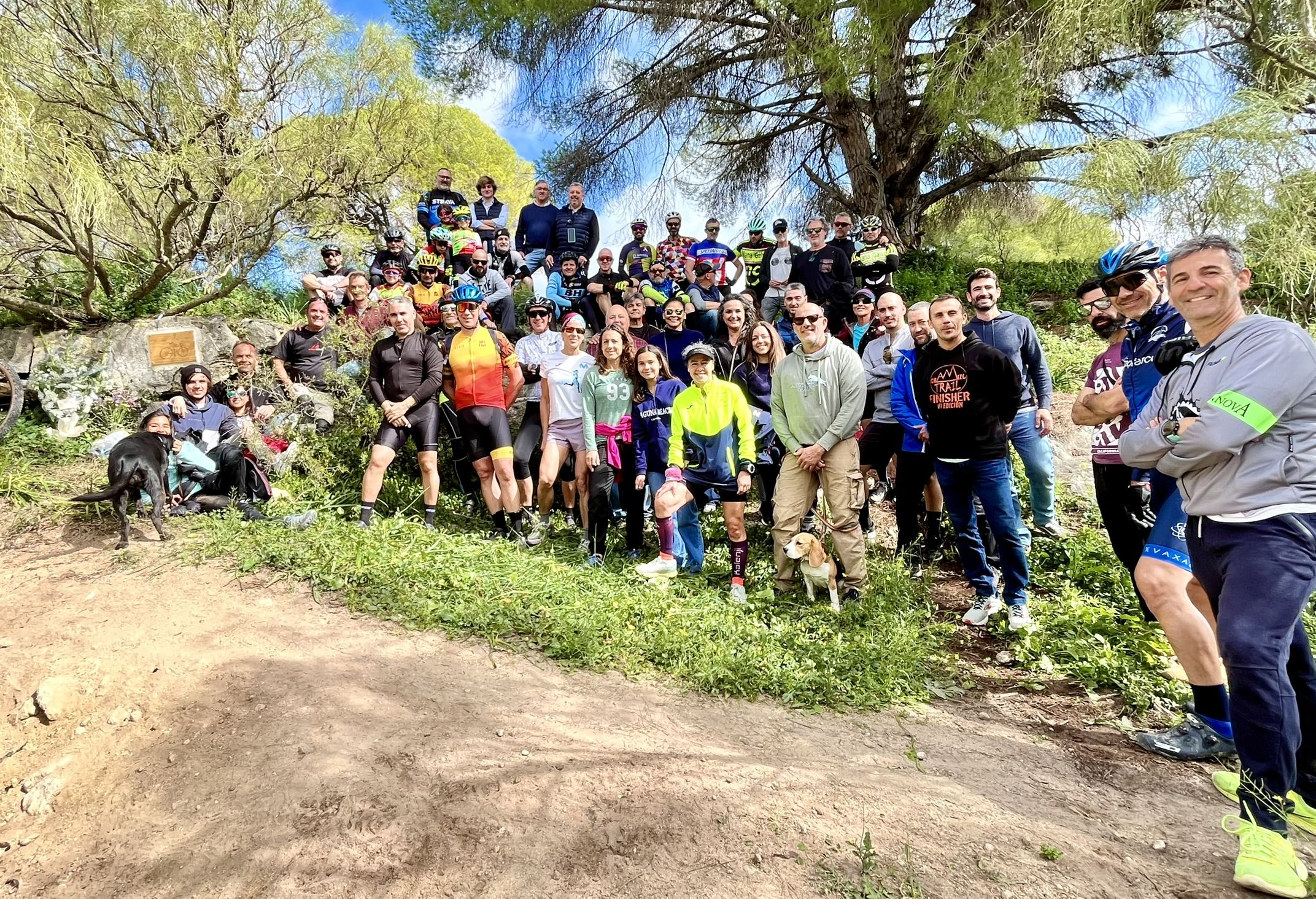 Emotivo homenaje al portuense fallecido Federico Vanacocha, Fedry, en la Sierra de San Cristóbal.
