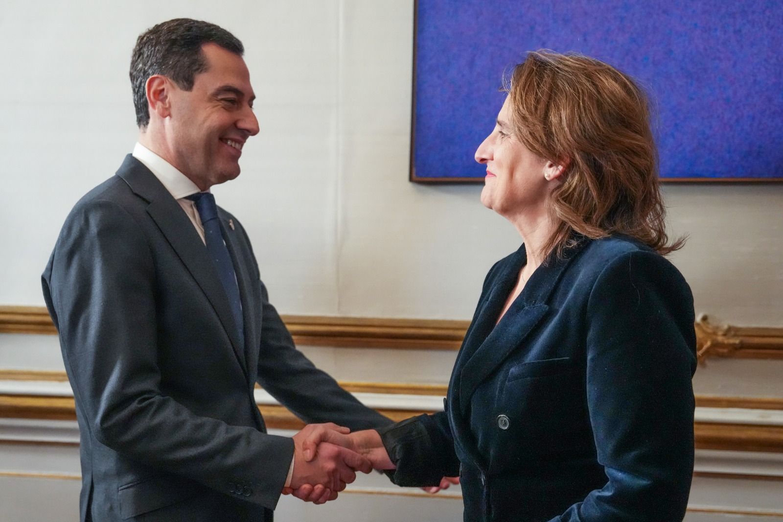 Juanma Moreno y Teresa Ribera en un encuentro reciente tras la polémica sobre Doñana.