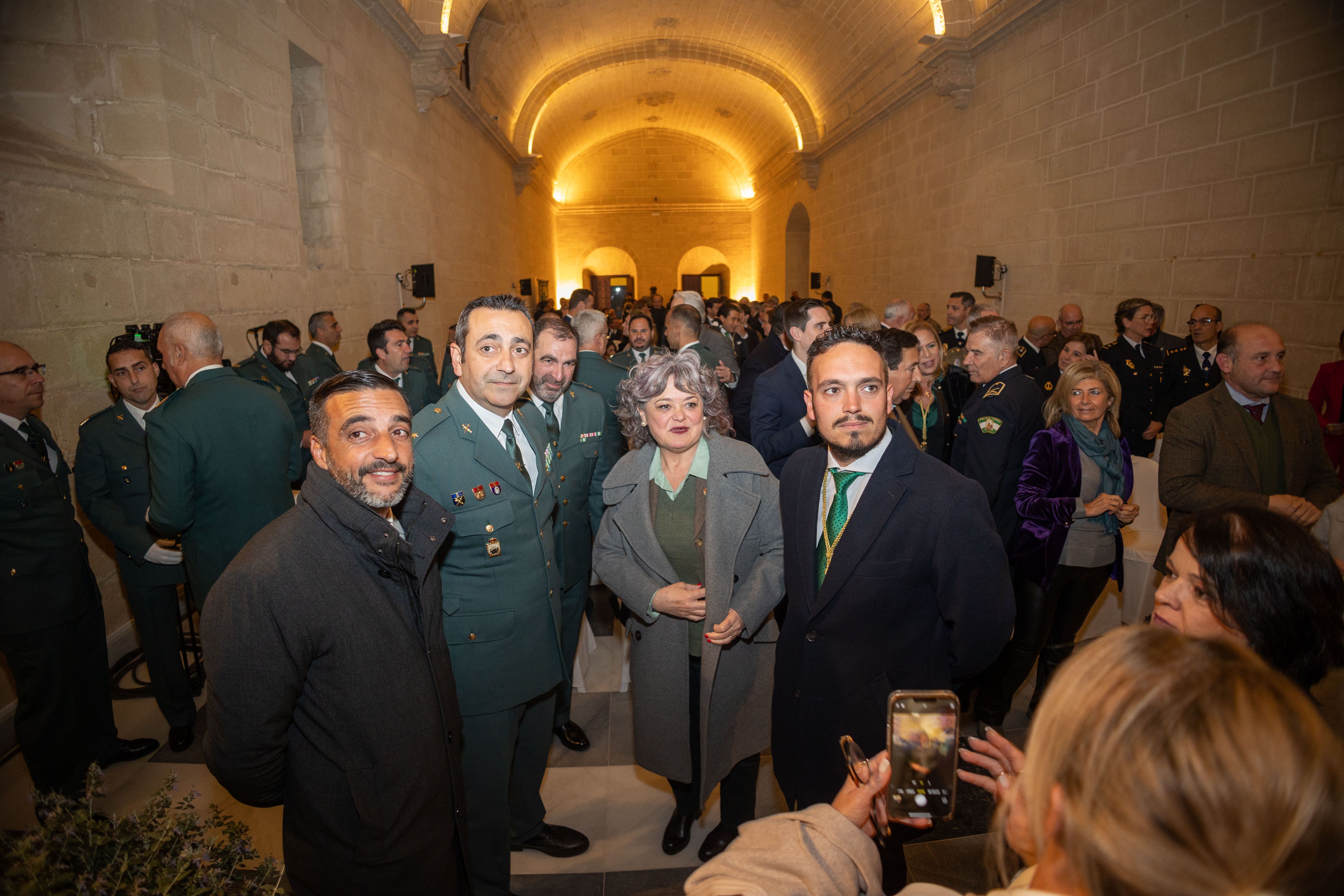 El homenaje del Ayuntamiento de Jerez a la Guardia Civil, en imágenes.