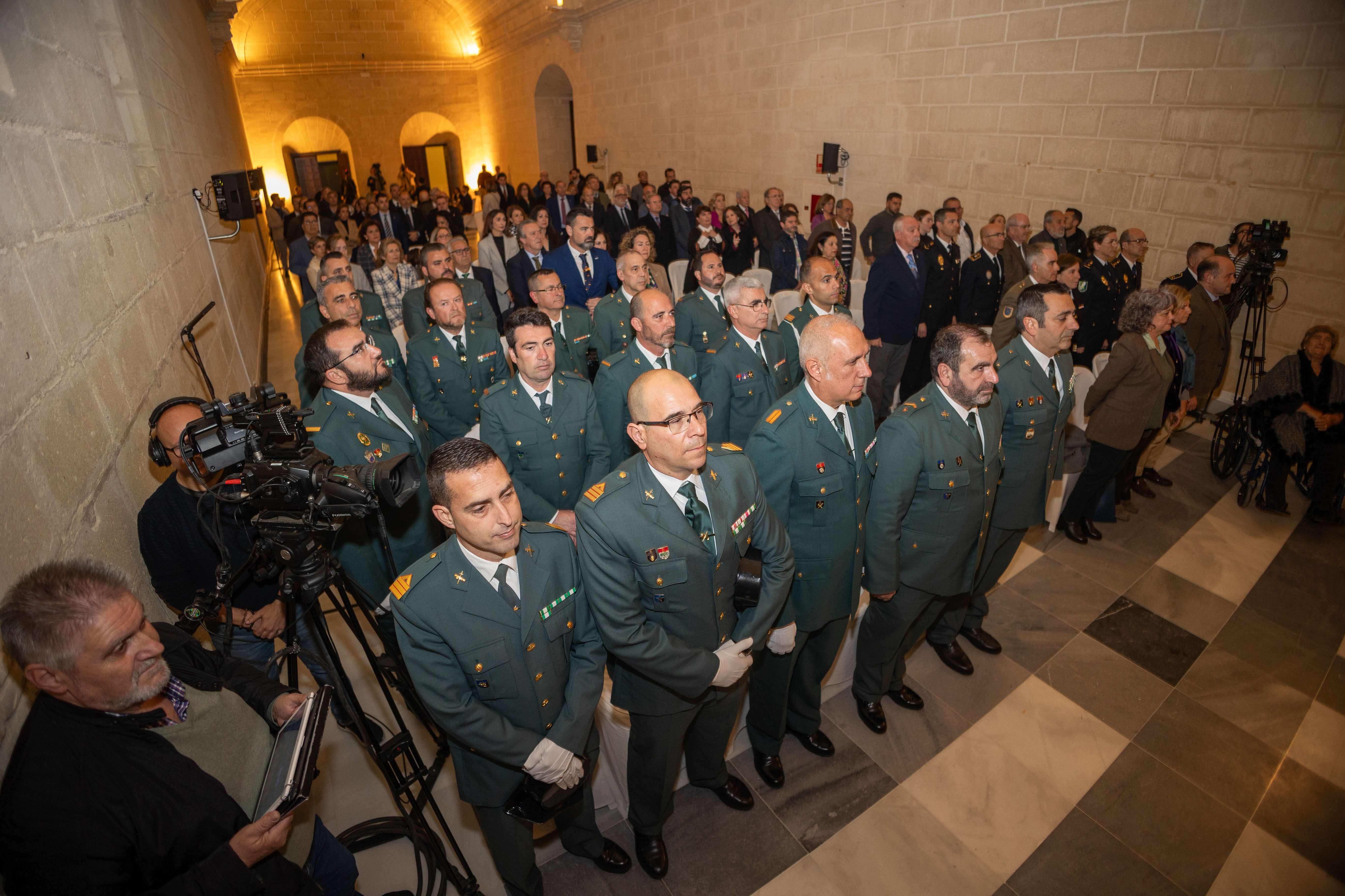 El homenaje del Ayuntamiento de Jerez a la Guardia Civil, en imágenes.